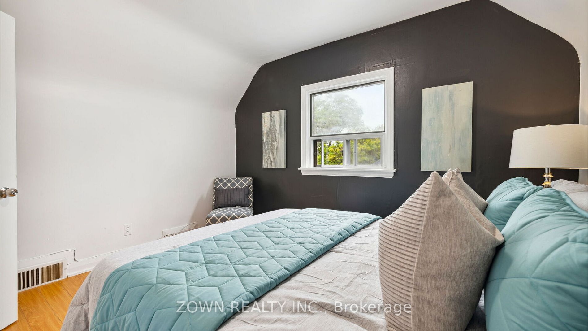 5 Elba Avenue