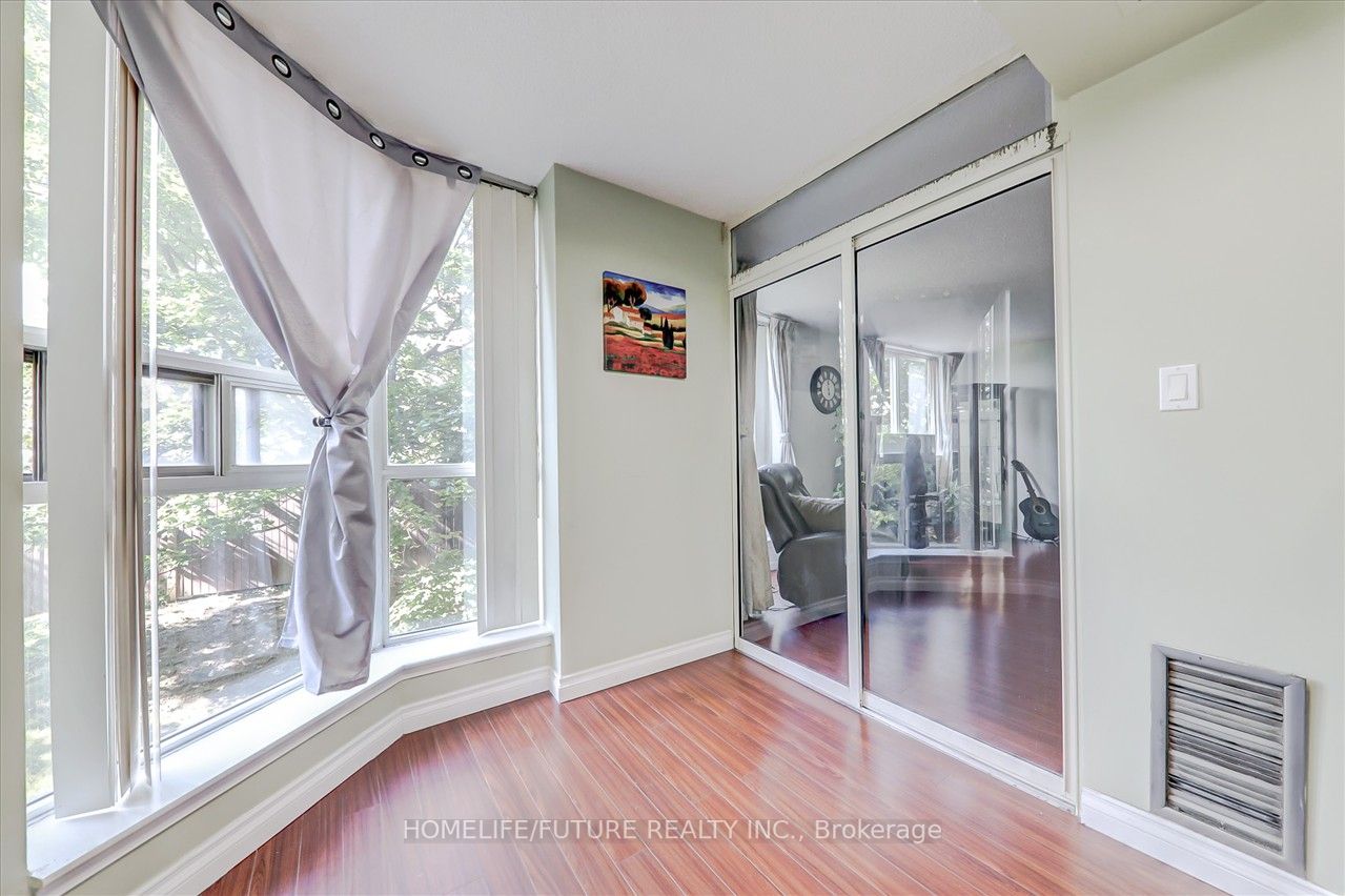 2460 Eglinton Ave E, #203