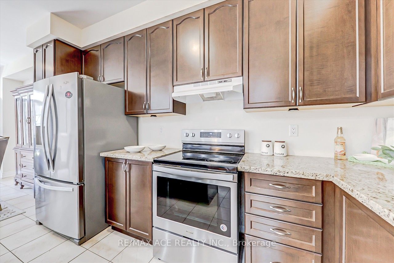 142 Hurst Dr