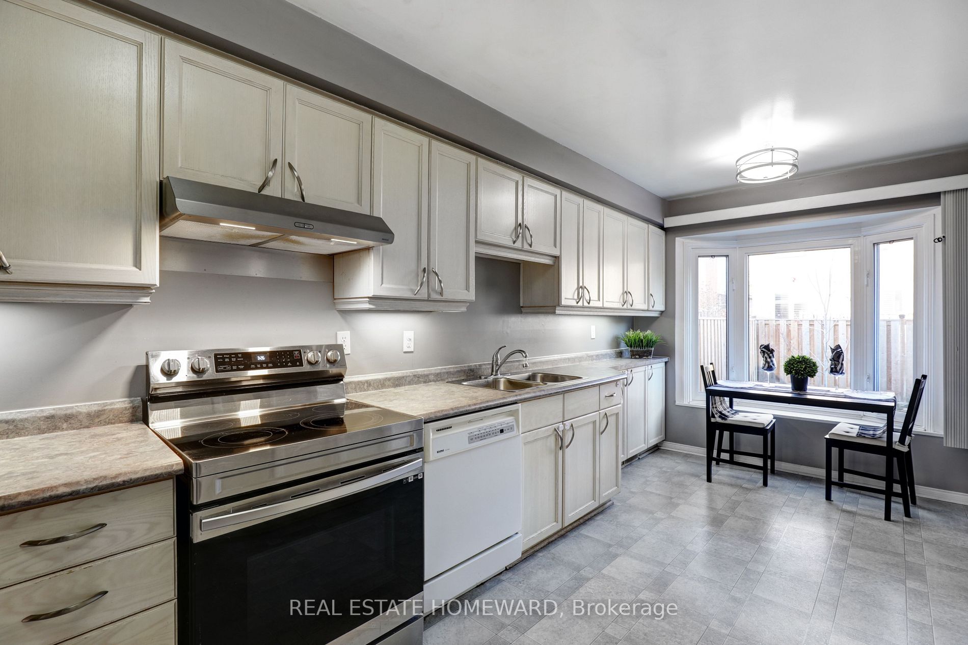 14 Barnes Dr