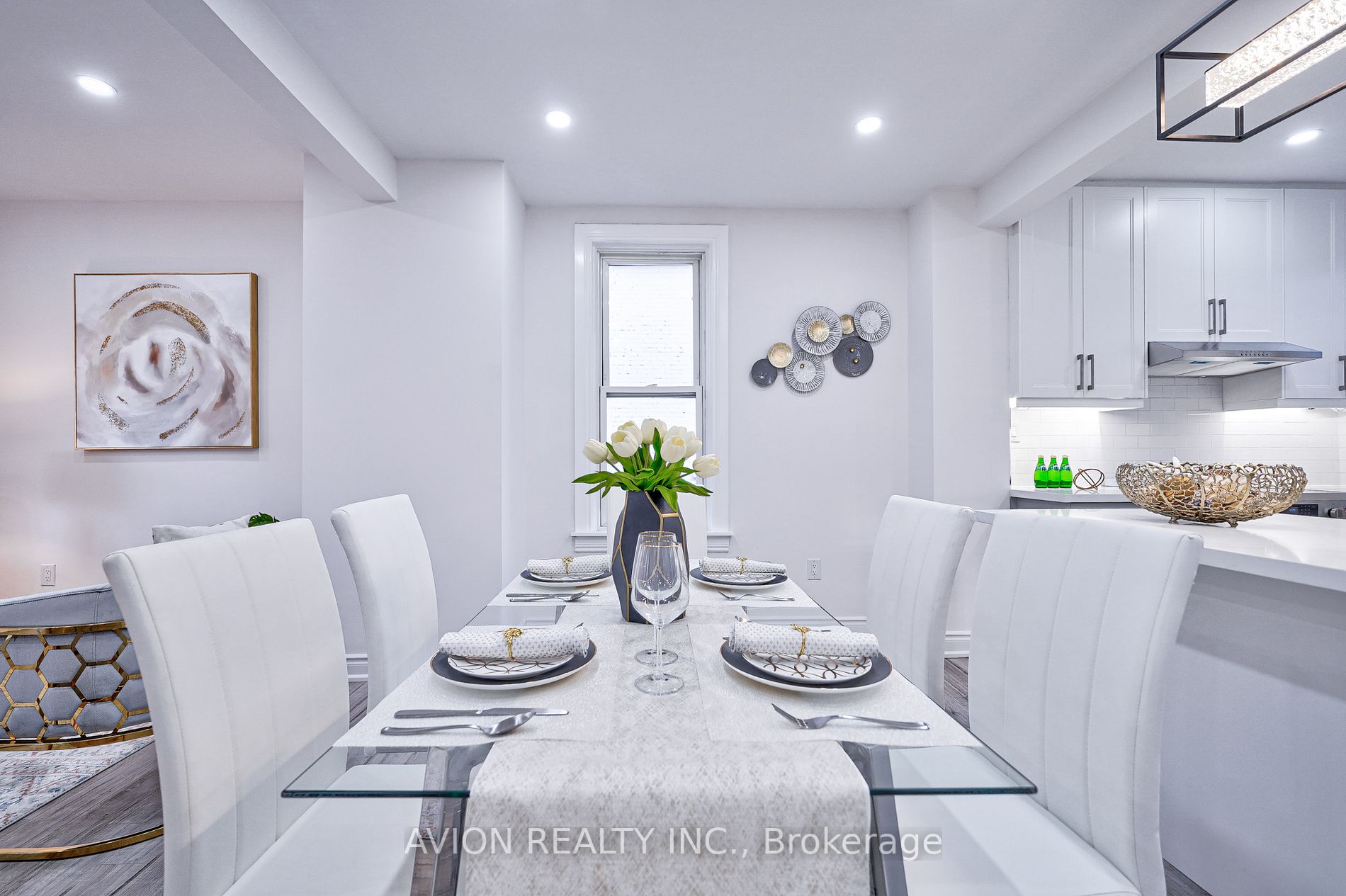 121 Stacey Ave