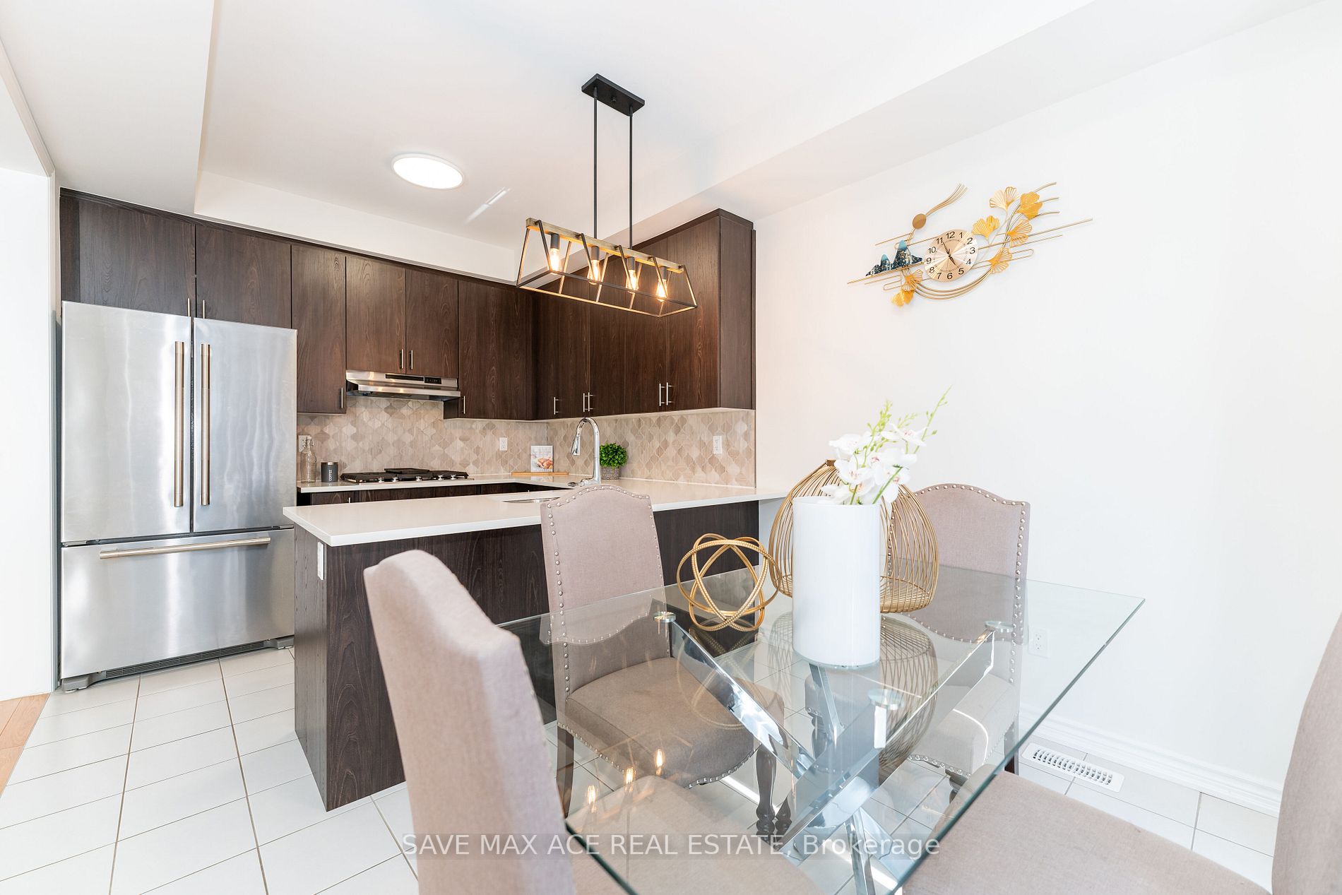 24 Hickling Lane
