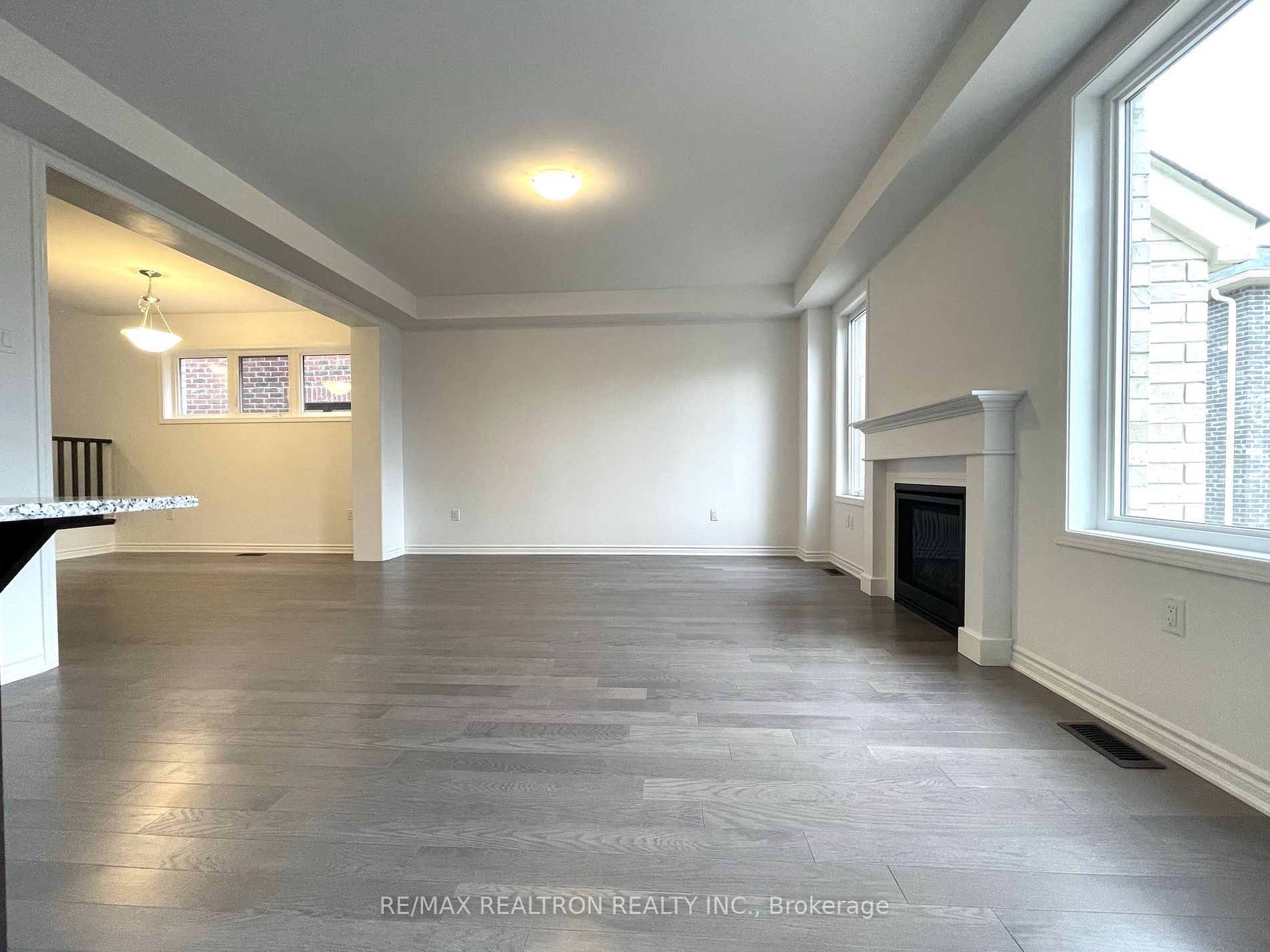 1505 Honey Locust Pl