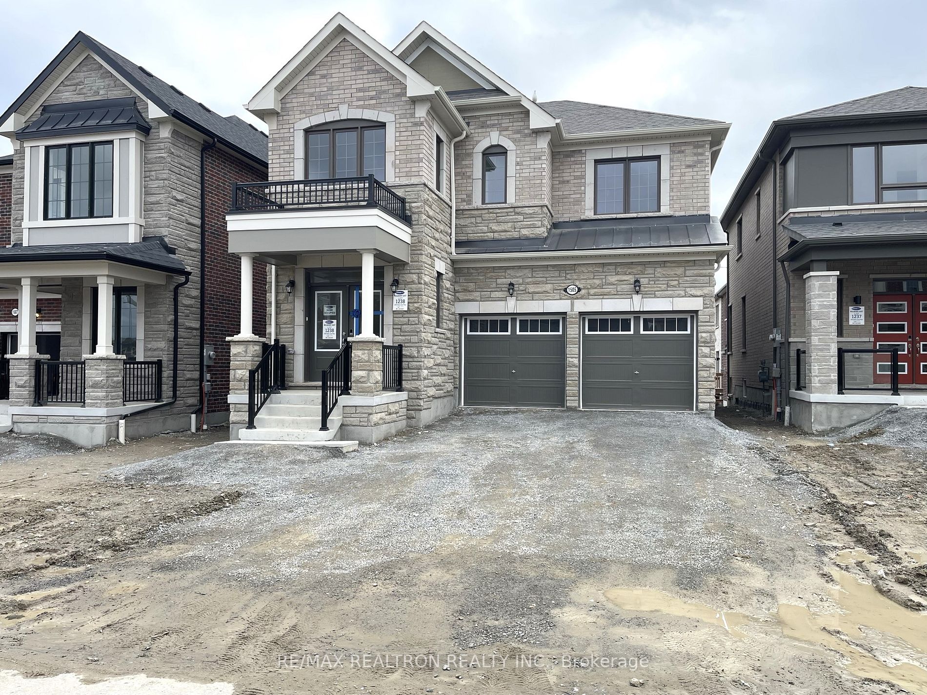 1505 Honey Locust Pl
