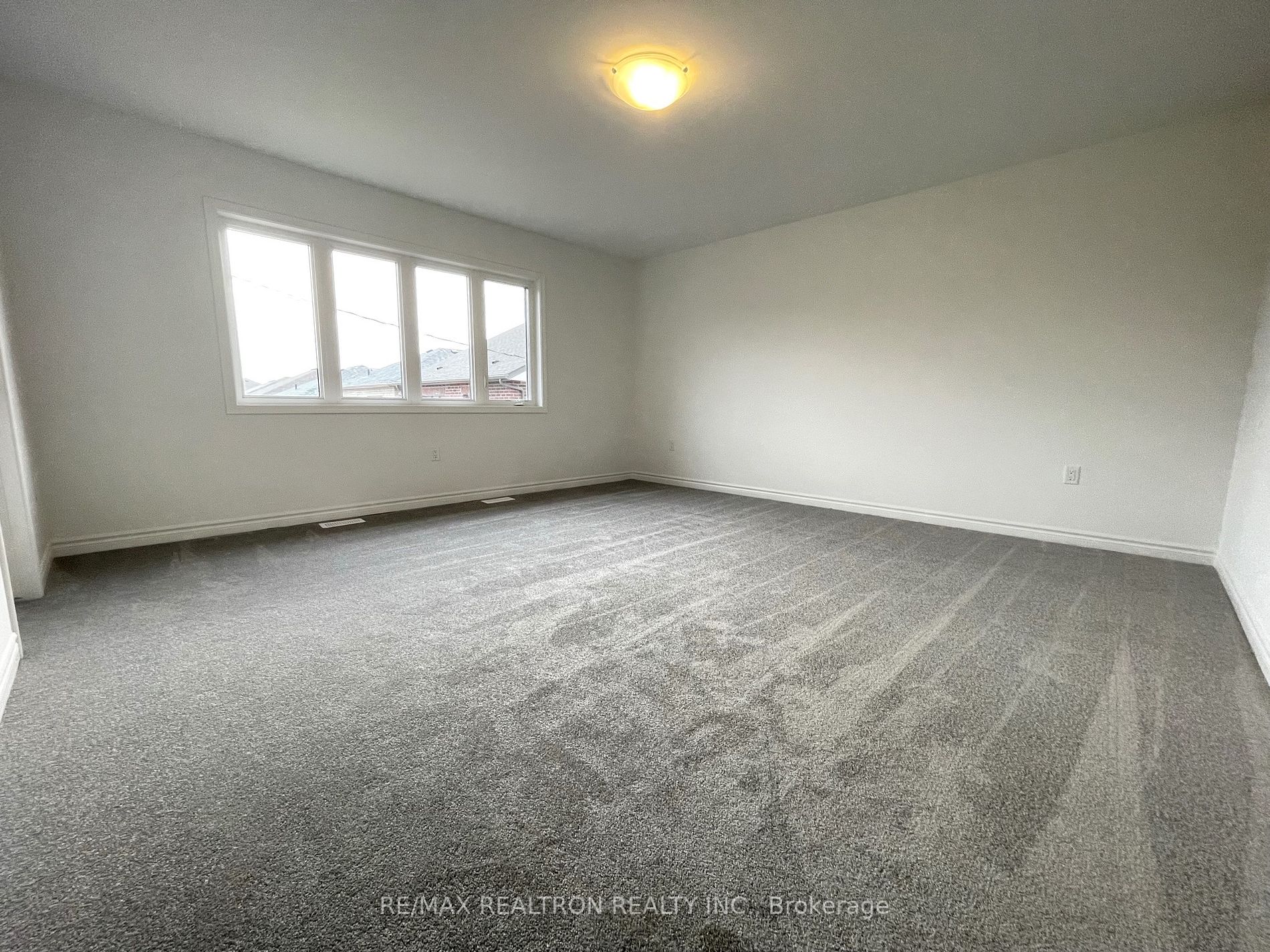 1505 Honey Locust Pl