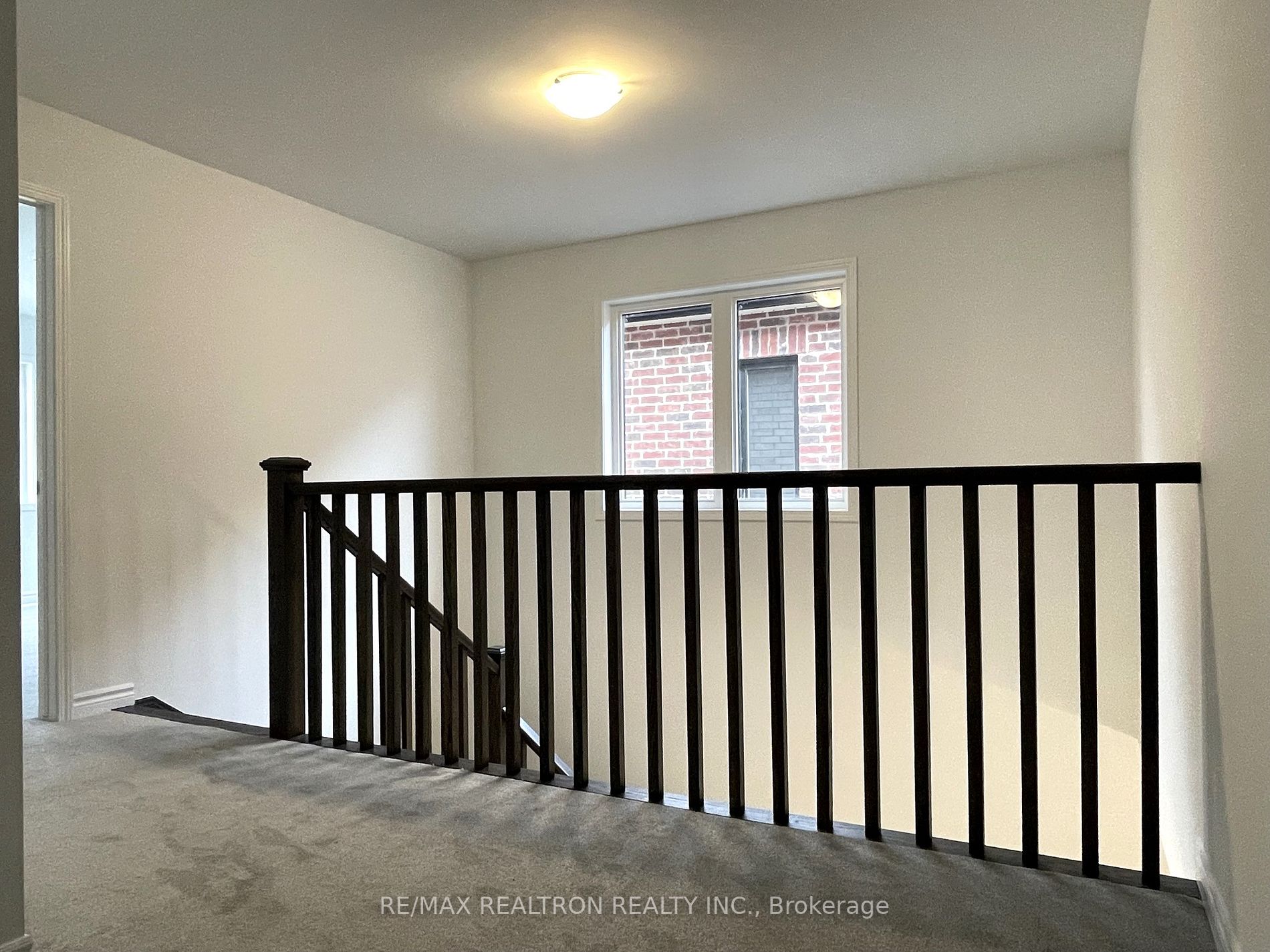 1505 Honey Locust Pl