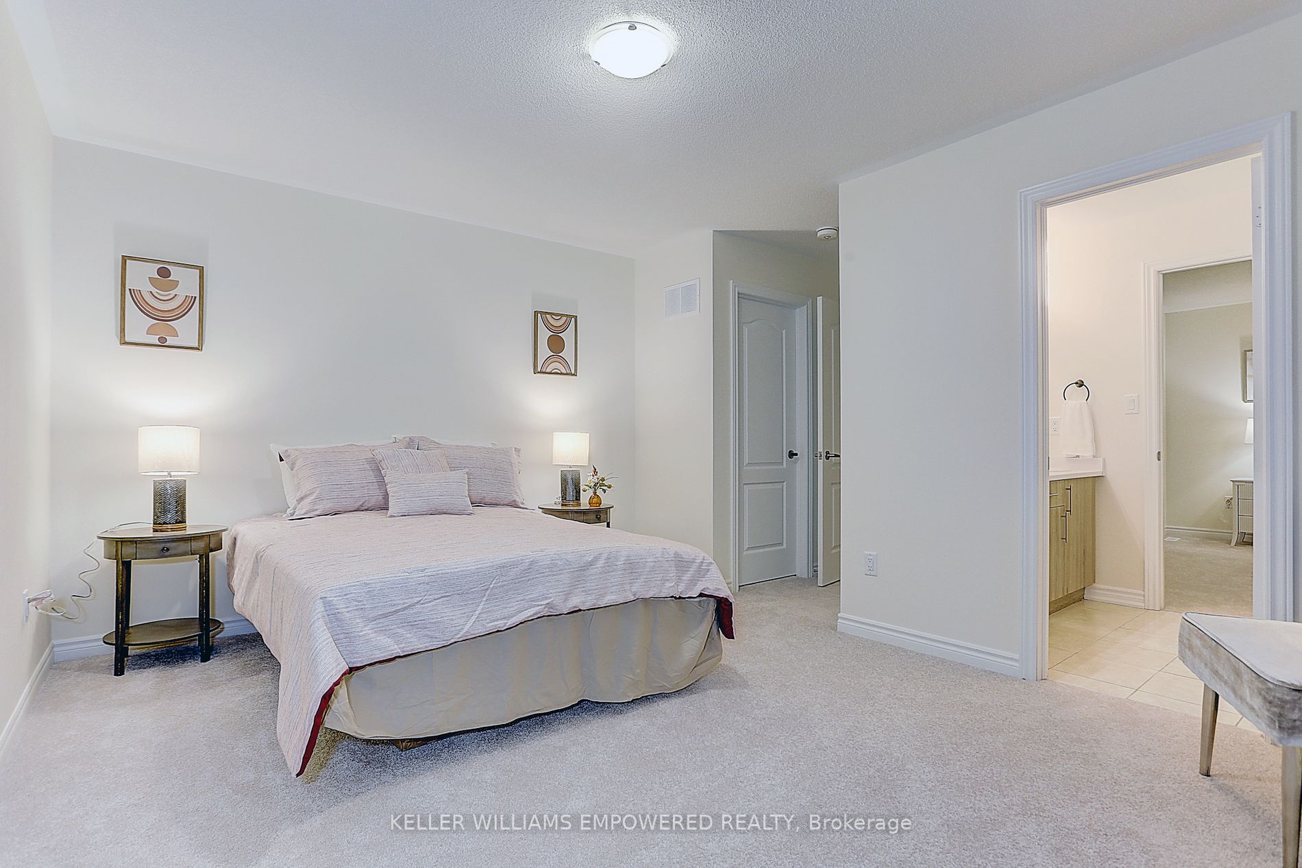 1215 Plymouth Dr