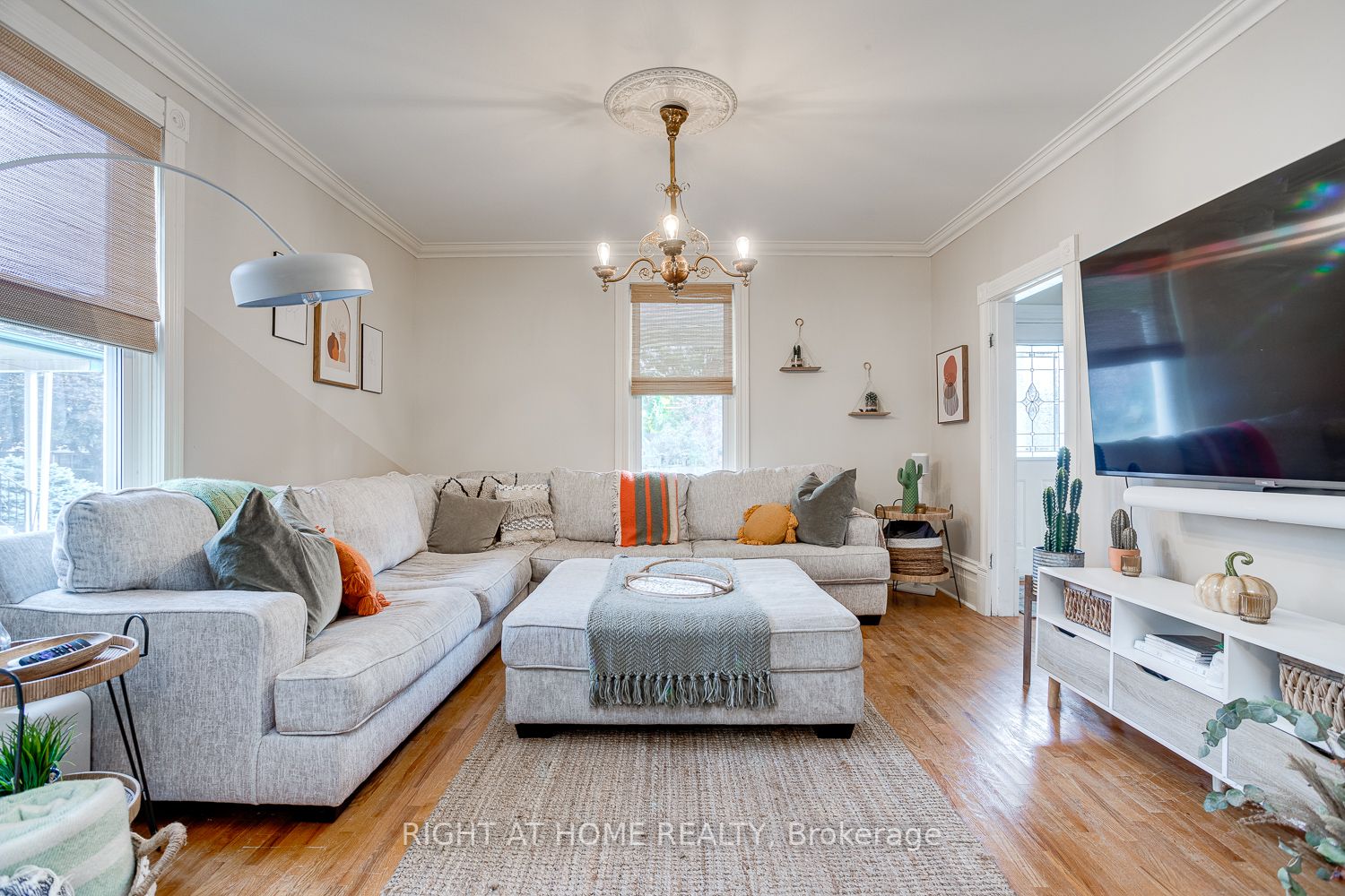15474 Simcoe St