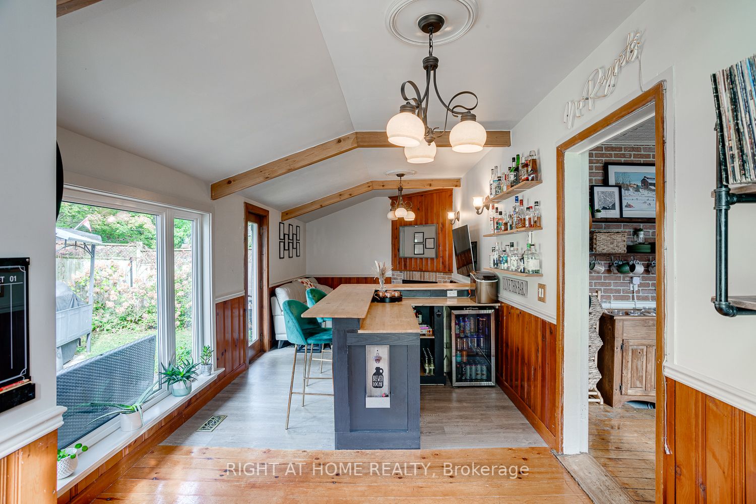 15474 Simcoe St