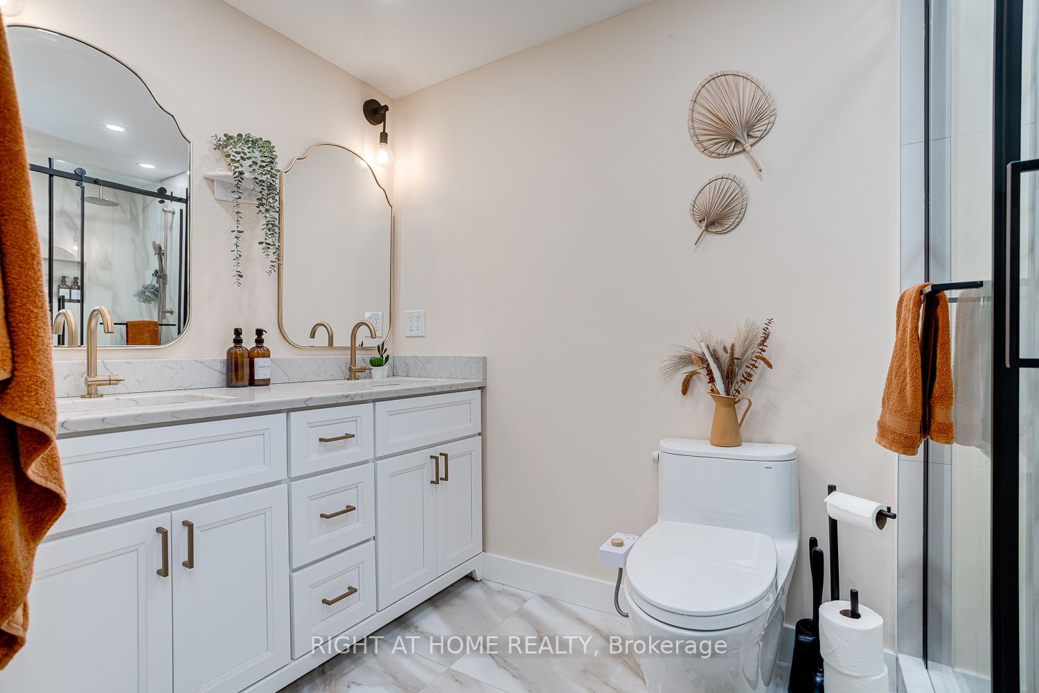 15474 Simcoe St