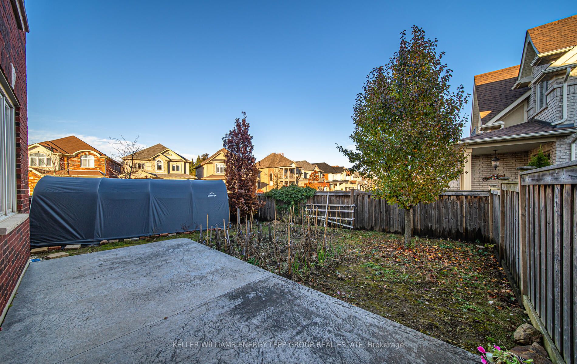 3 Debosky Crt