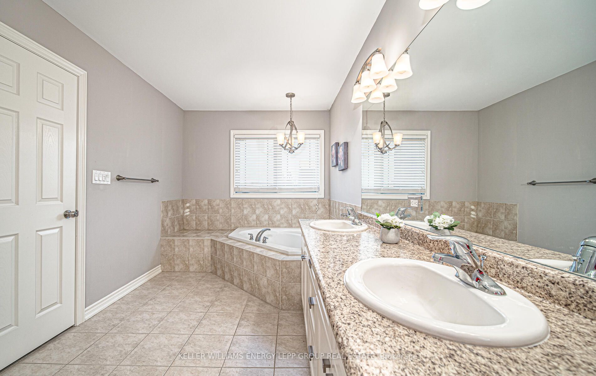 3 Debosky Crt