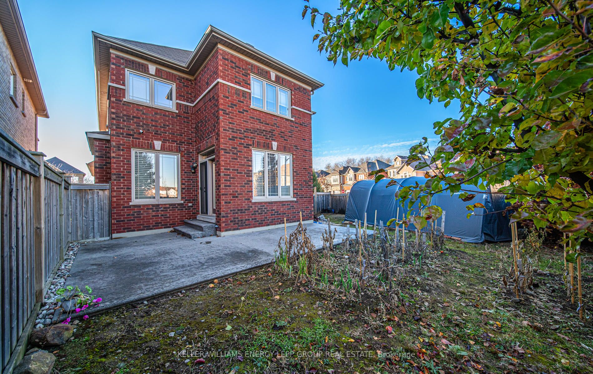 3 Debosky Crt