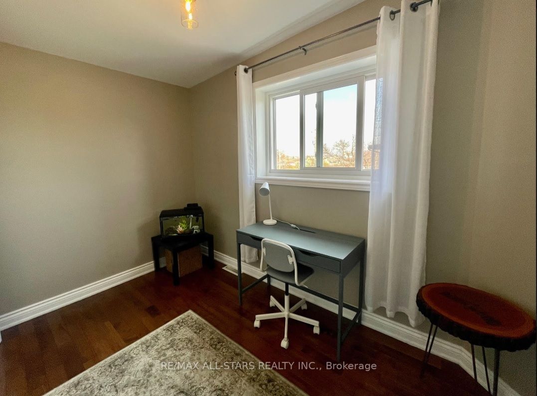 925 Bayly St, #28