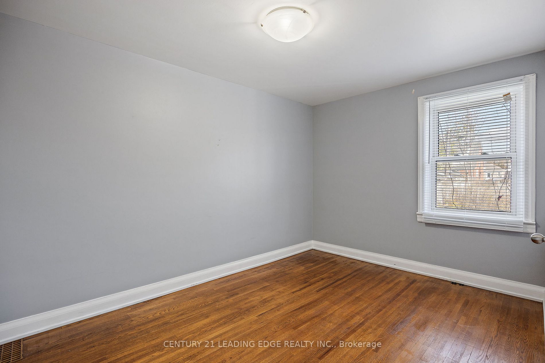 159 Cadillac Ave S
