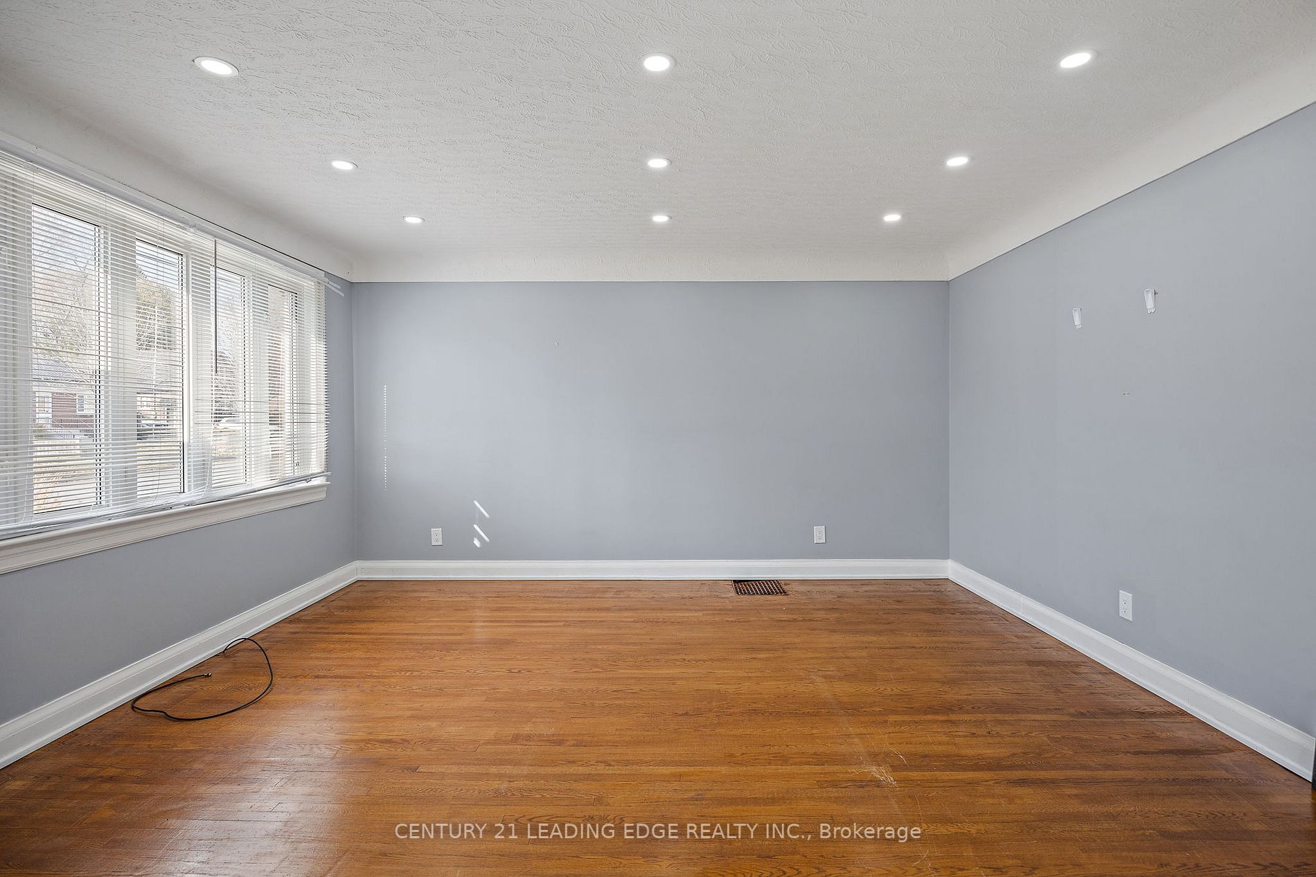 159 Cadillac Ave S