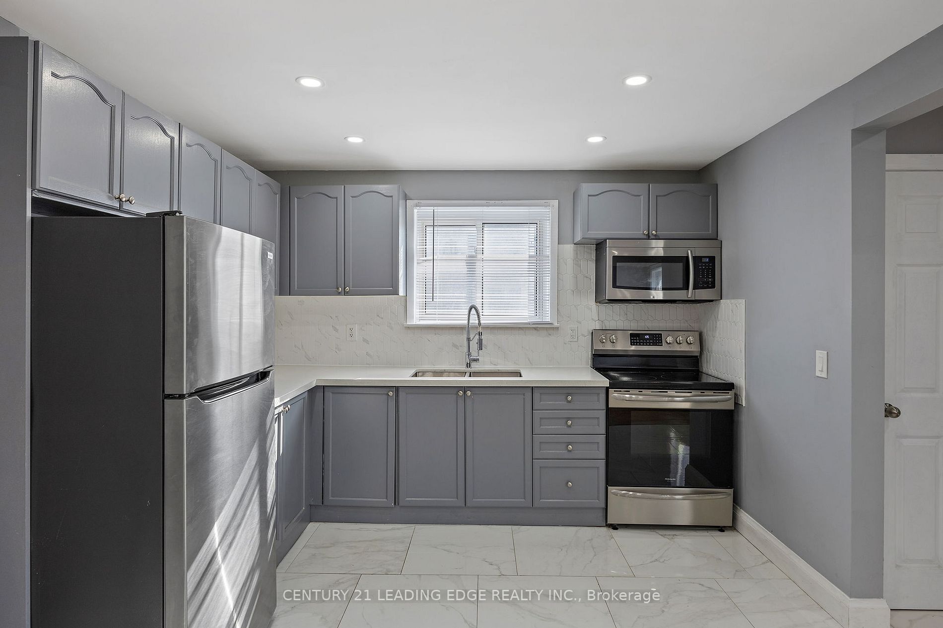 159 Cadillac Ave S