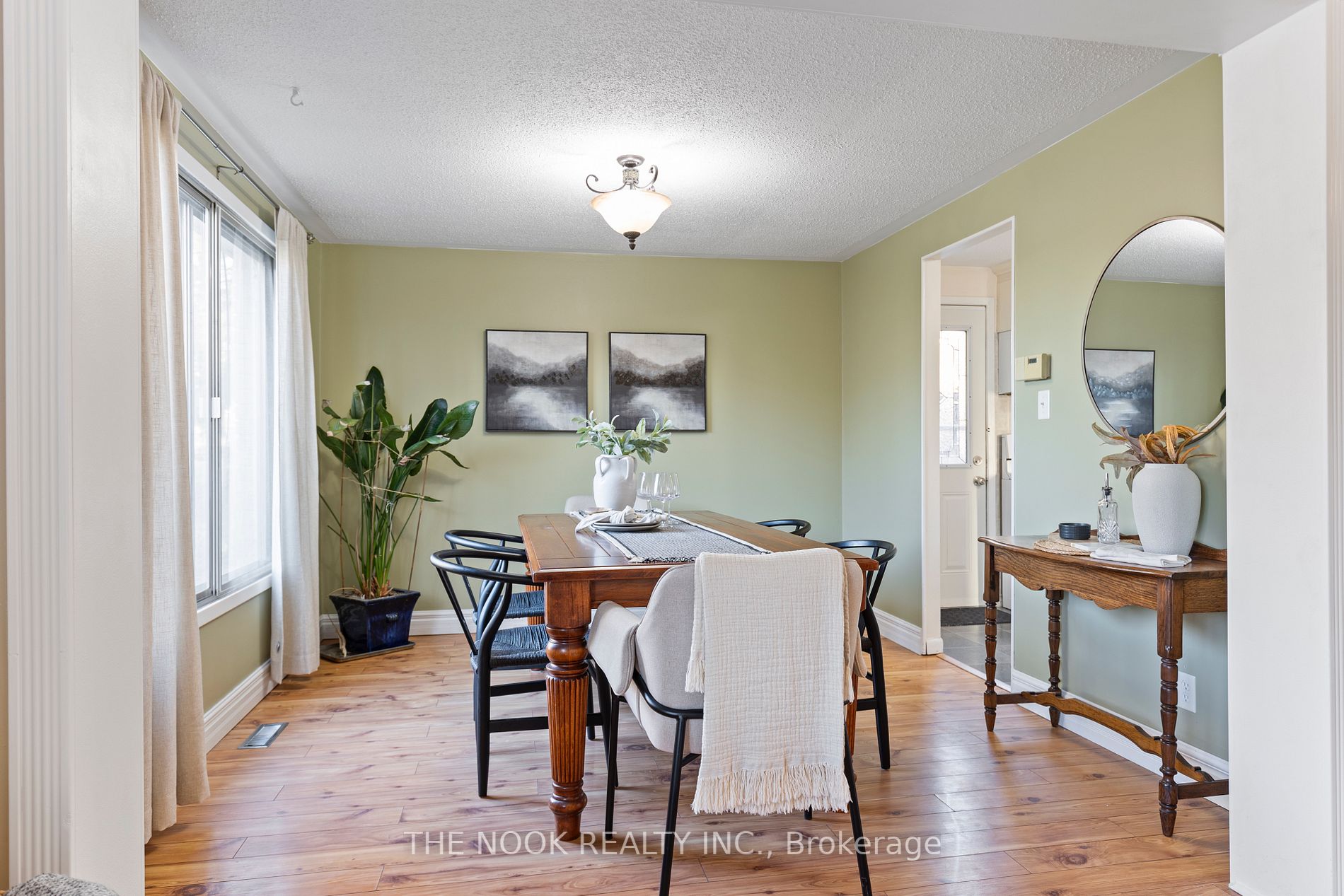 80 Davids Cres