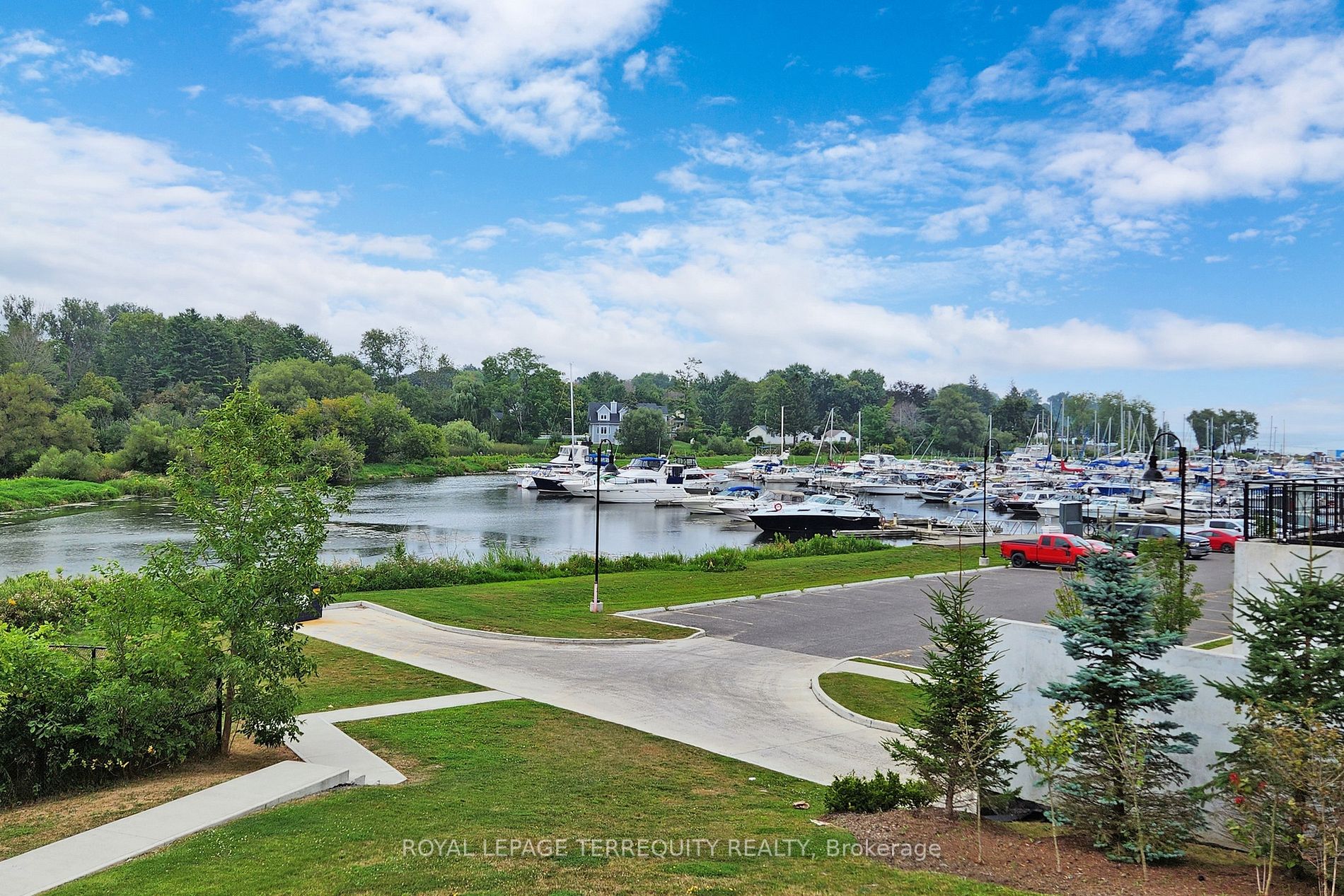 50 Lakebreeze Dr, #118