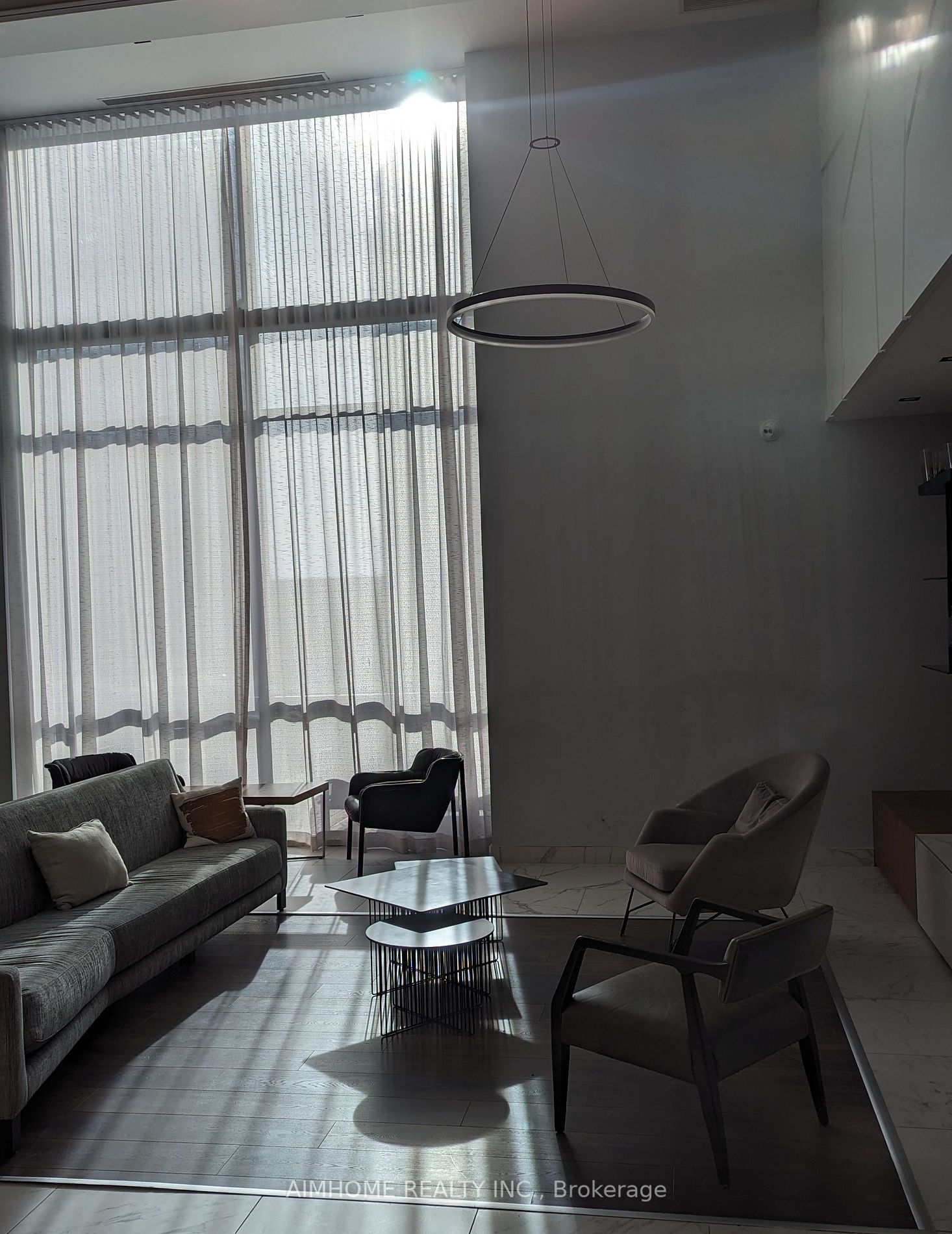 255 Village Green Sq, #1010