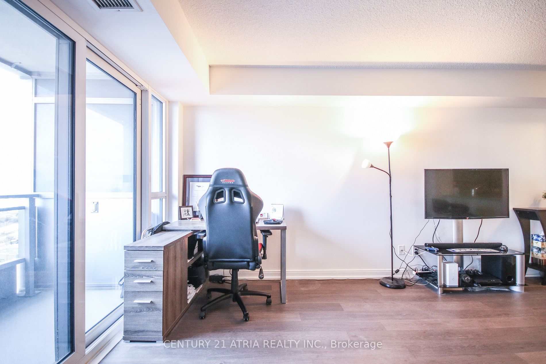 255 Village Green Sq, #1910