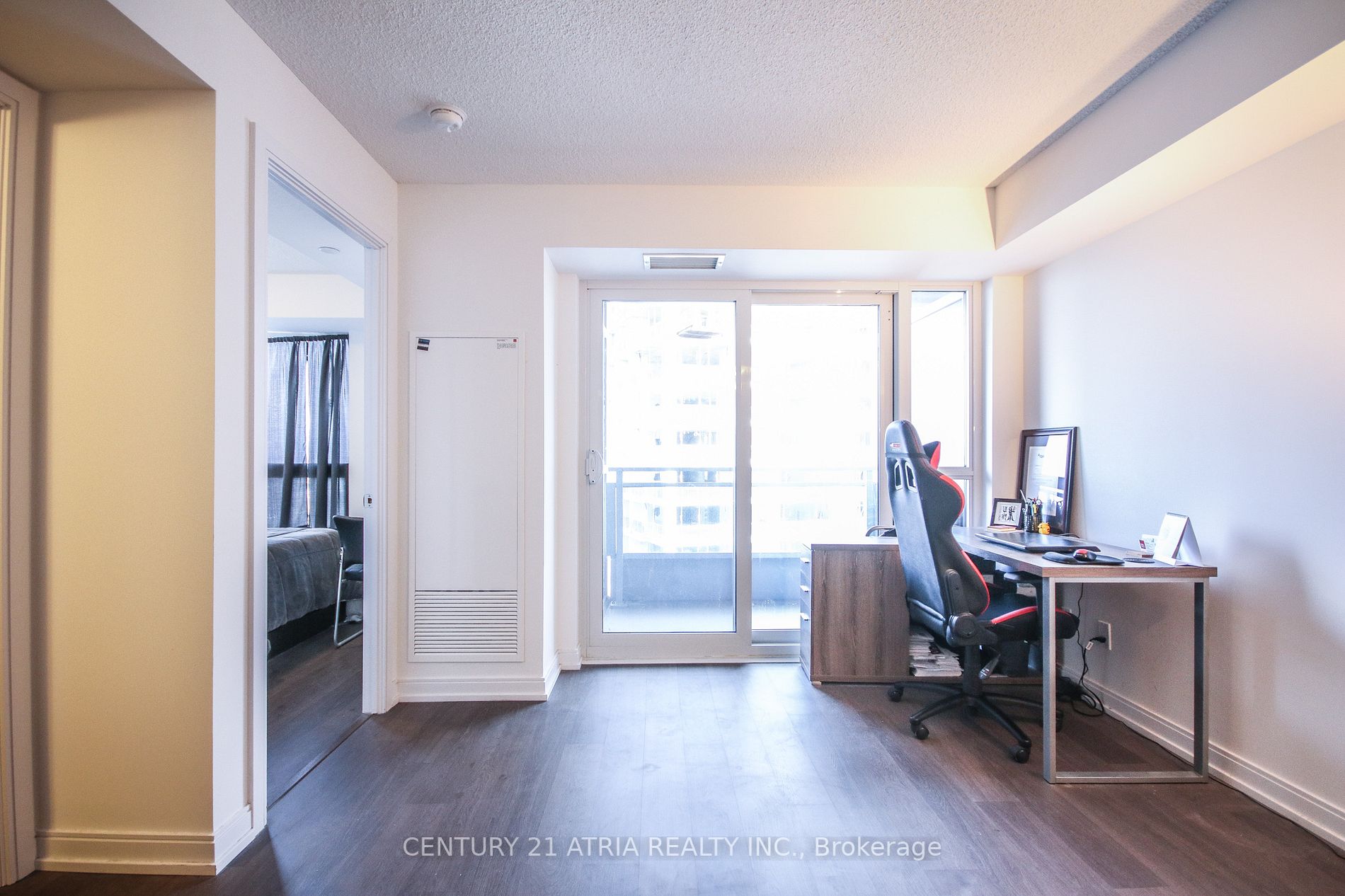 255 Village Green Sq, #1910
