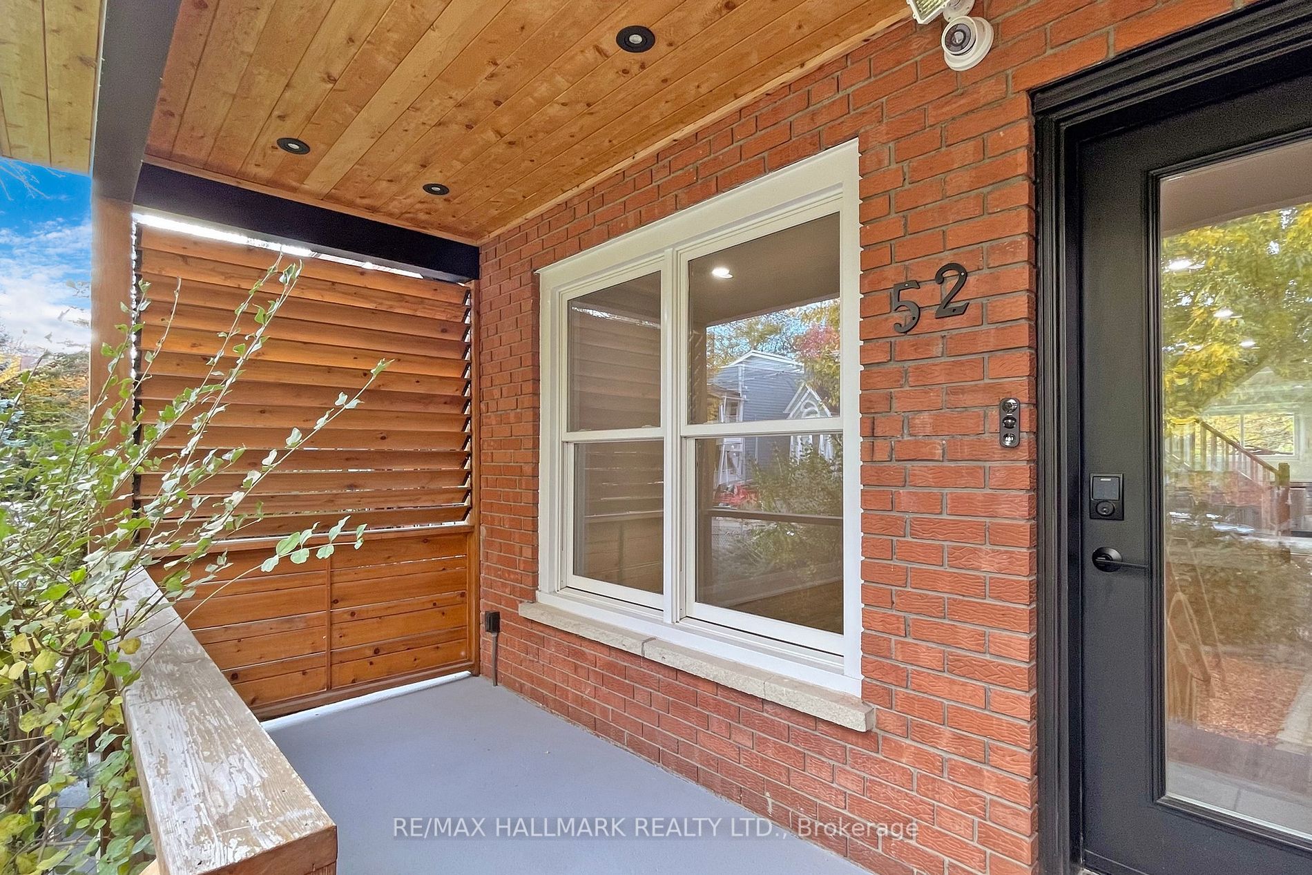 52 Kippendavie Ave