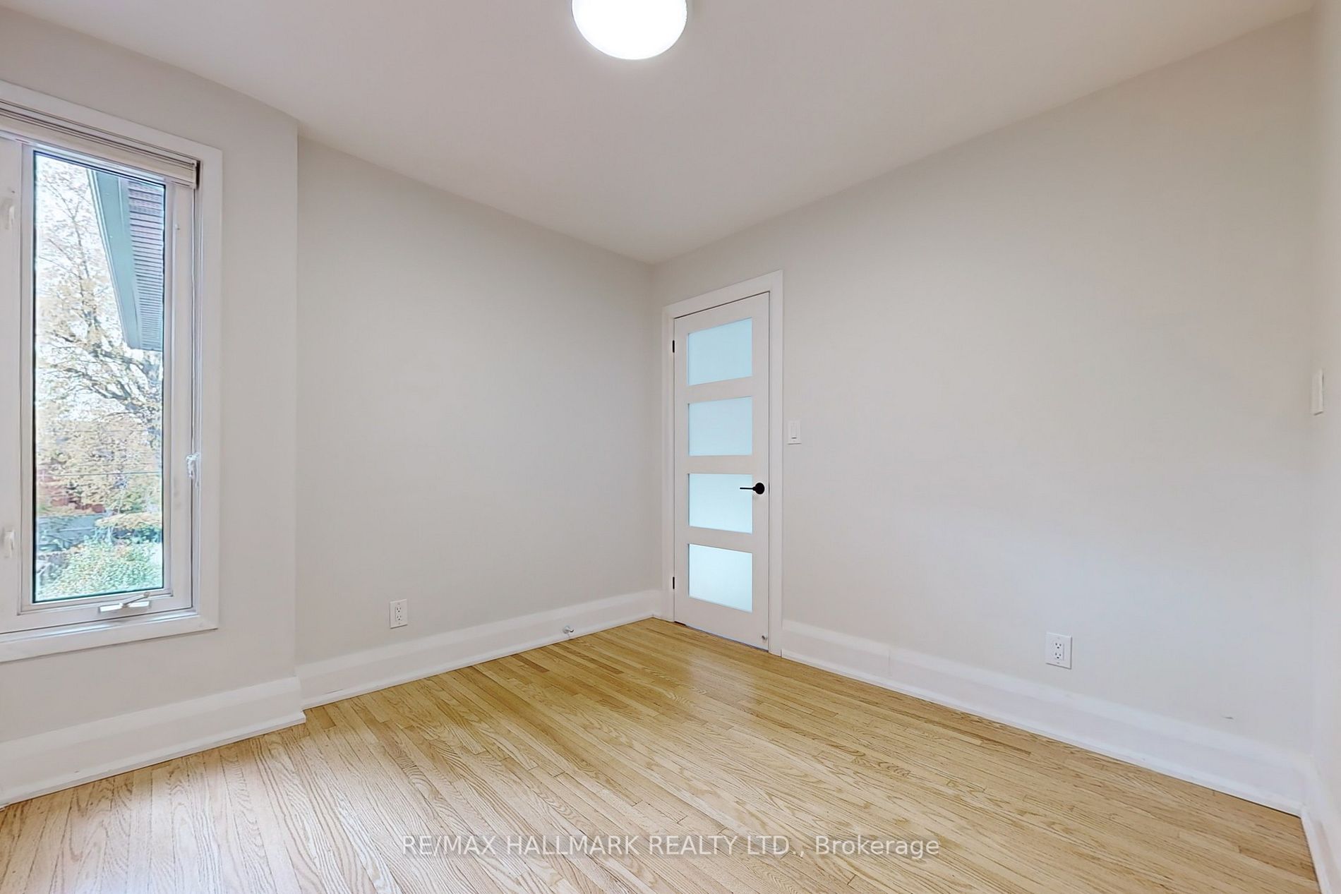 52 Kippendavie Ave
