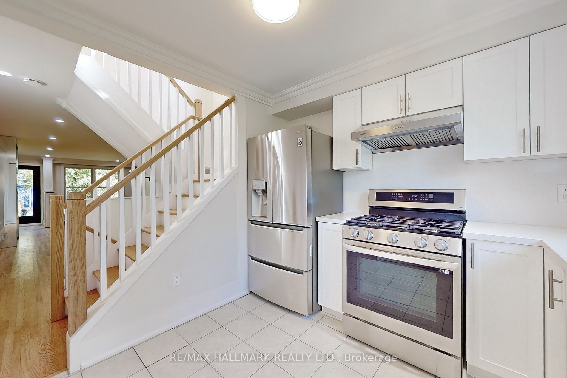 52 Kippendavie Ave