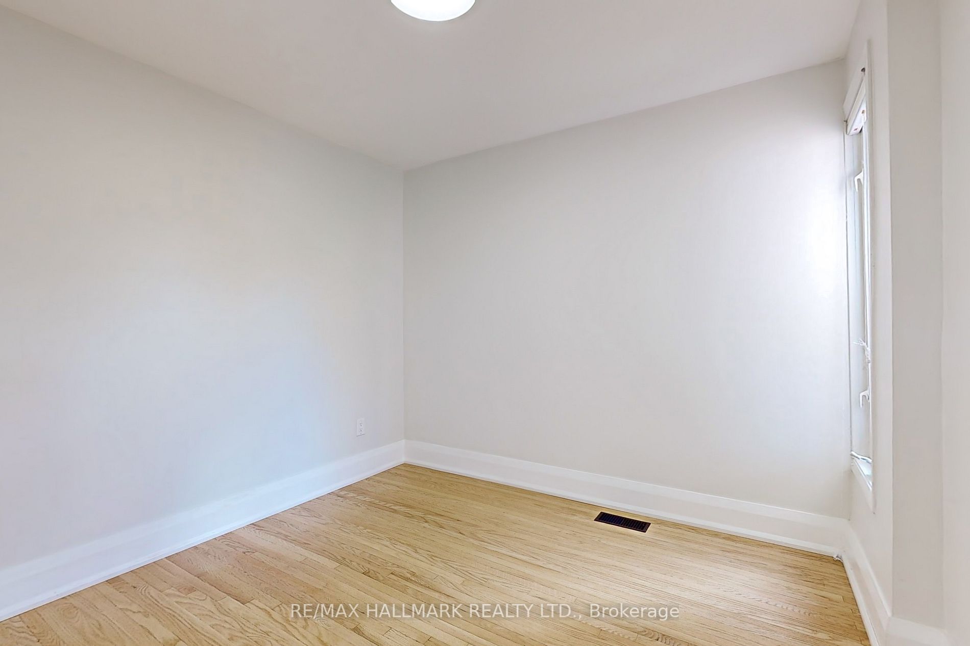 52 Kippendavie Ave
