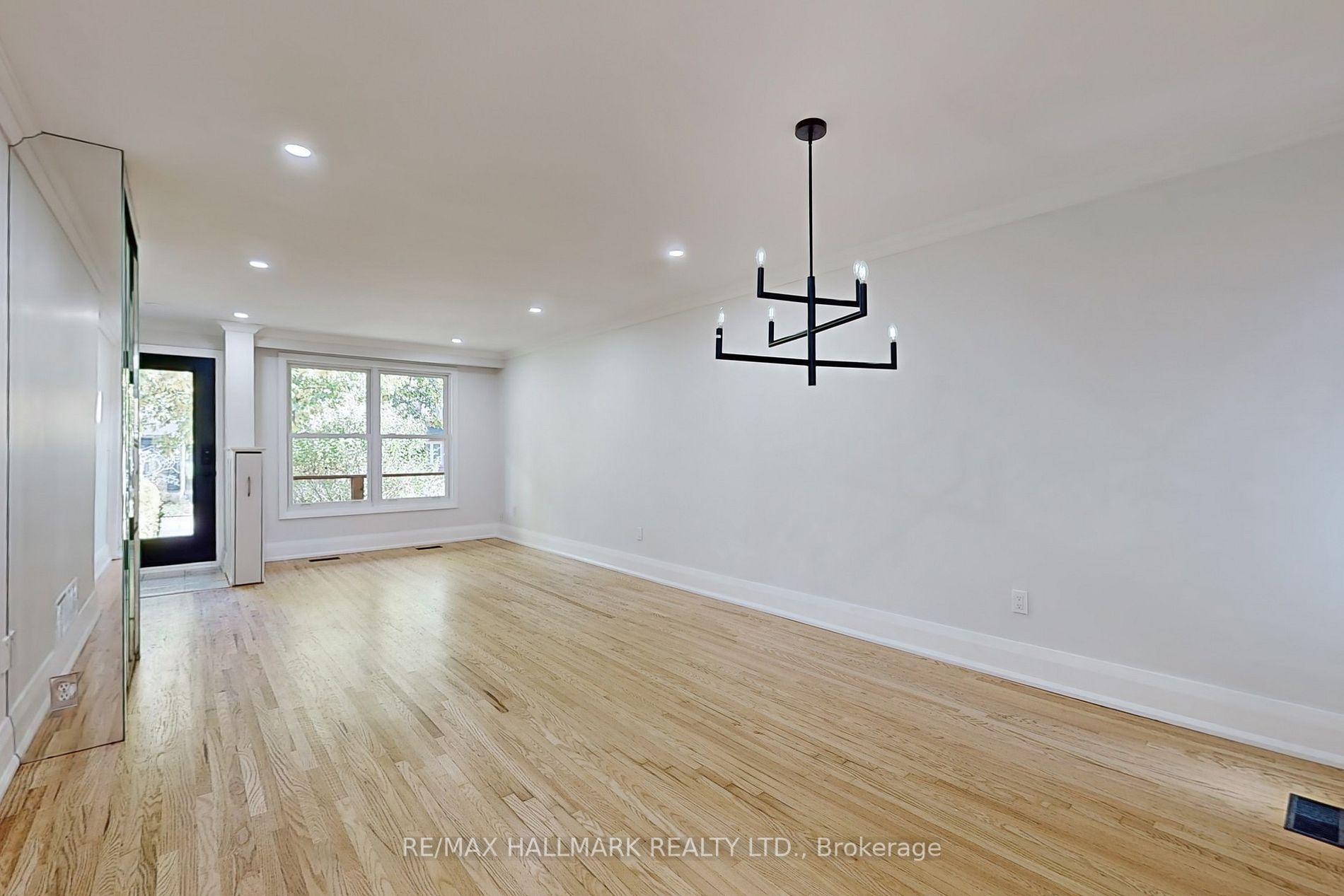 52 Kippendavie Ave