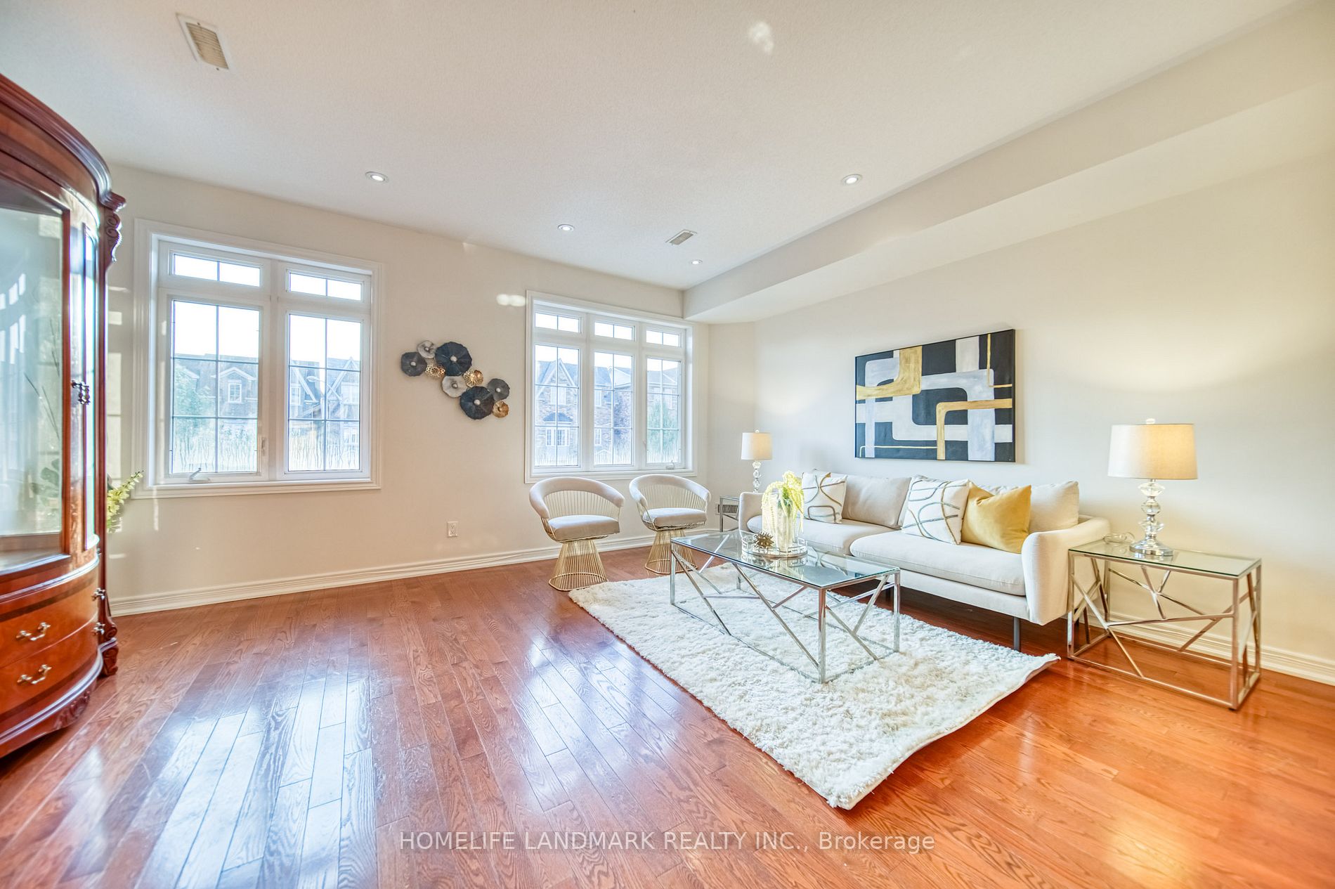 33 Thistlewaite Cres