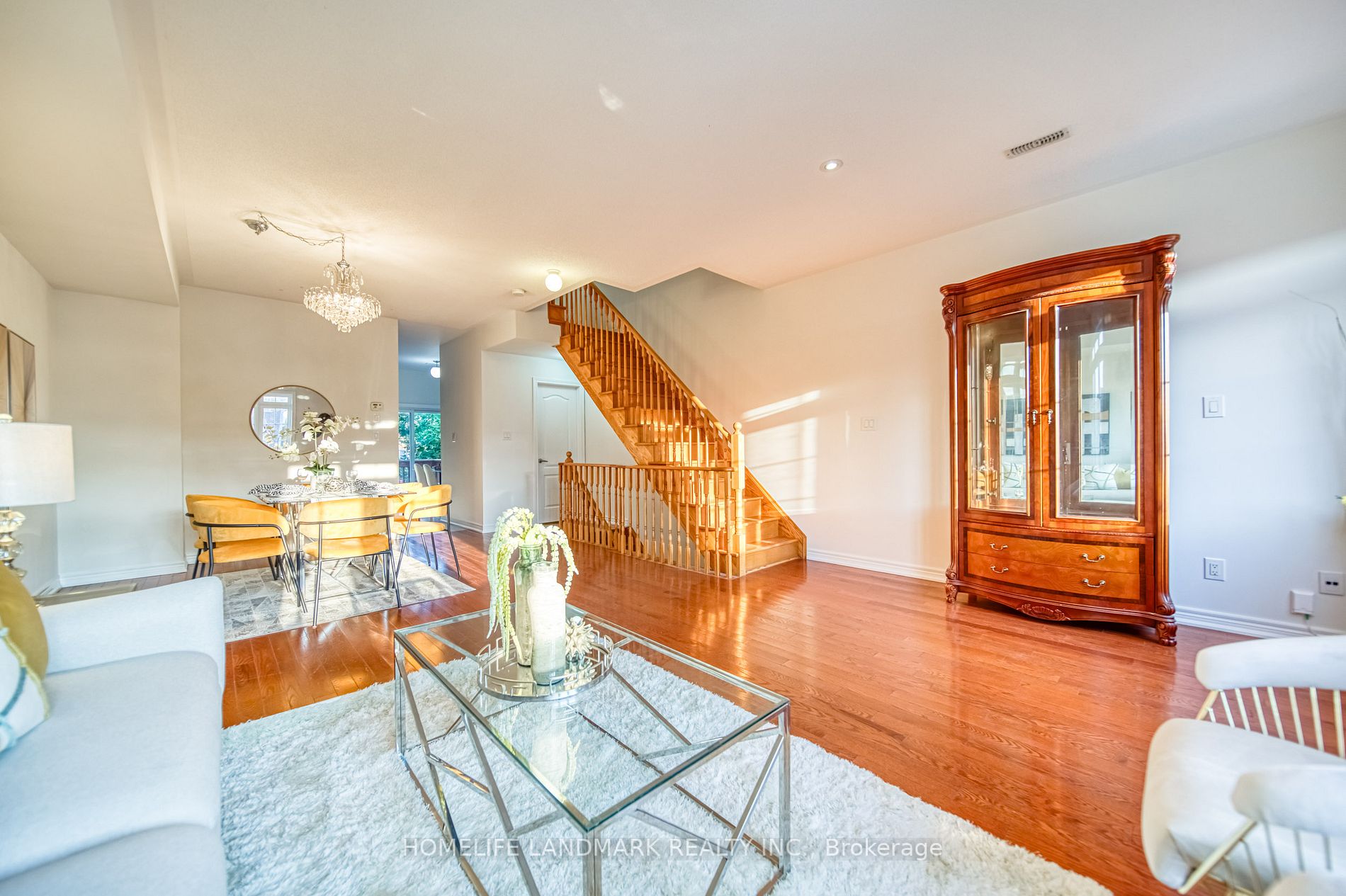 33 Thistlewaite Cres