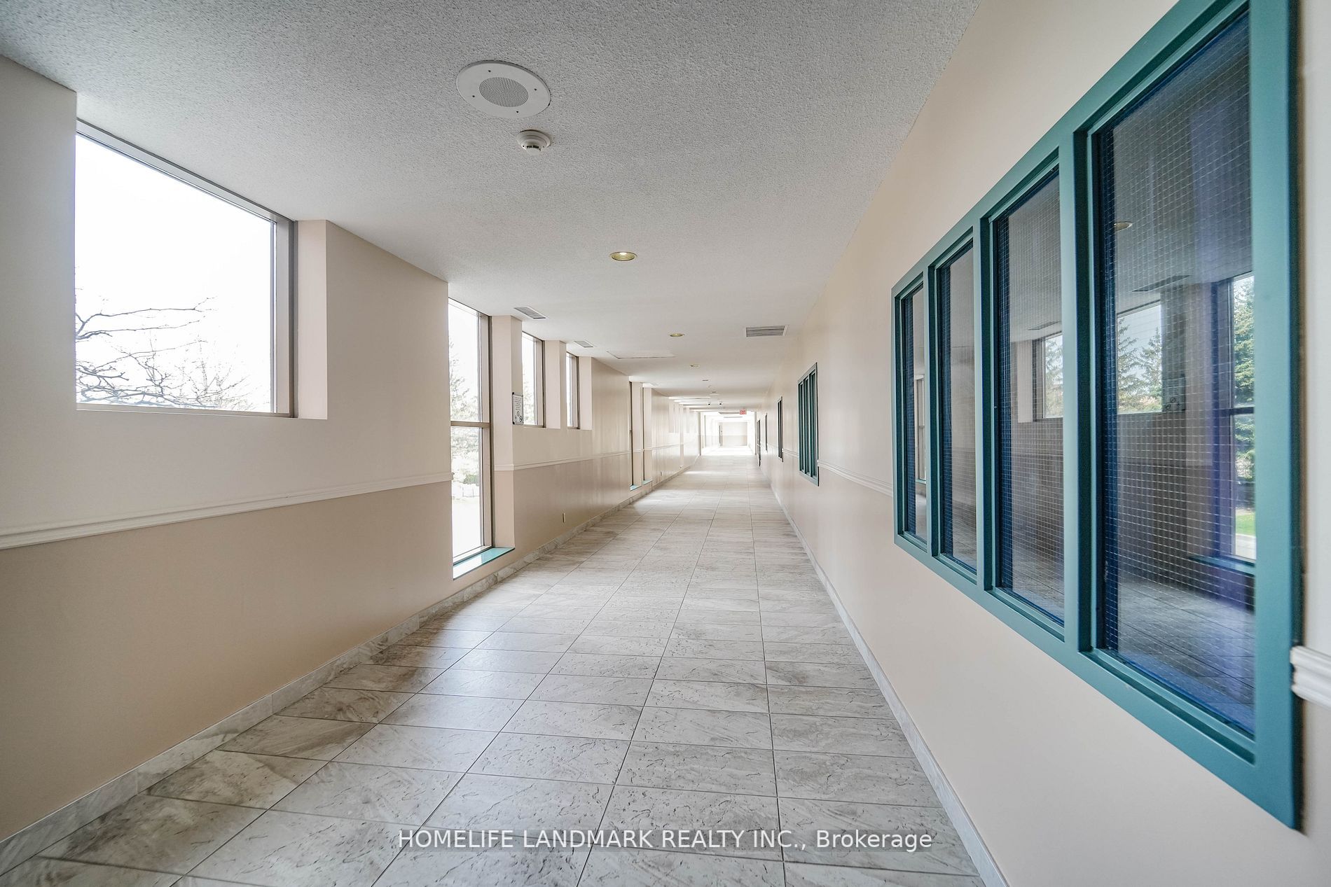2466 Eglinton Ave E, #718