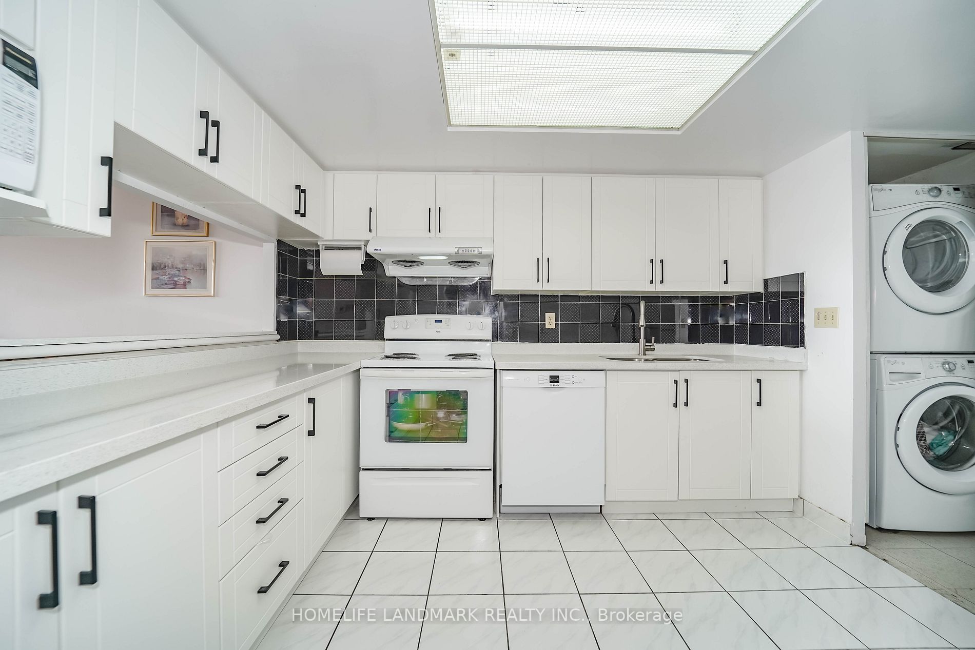 2466 Eglinton Ave E, #718