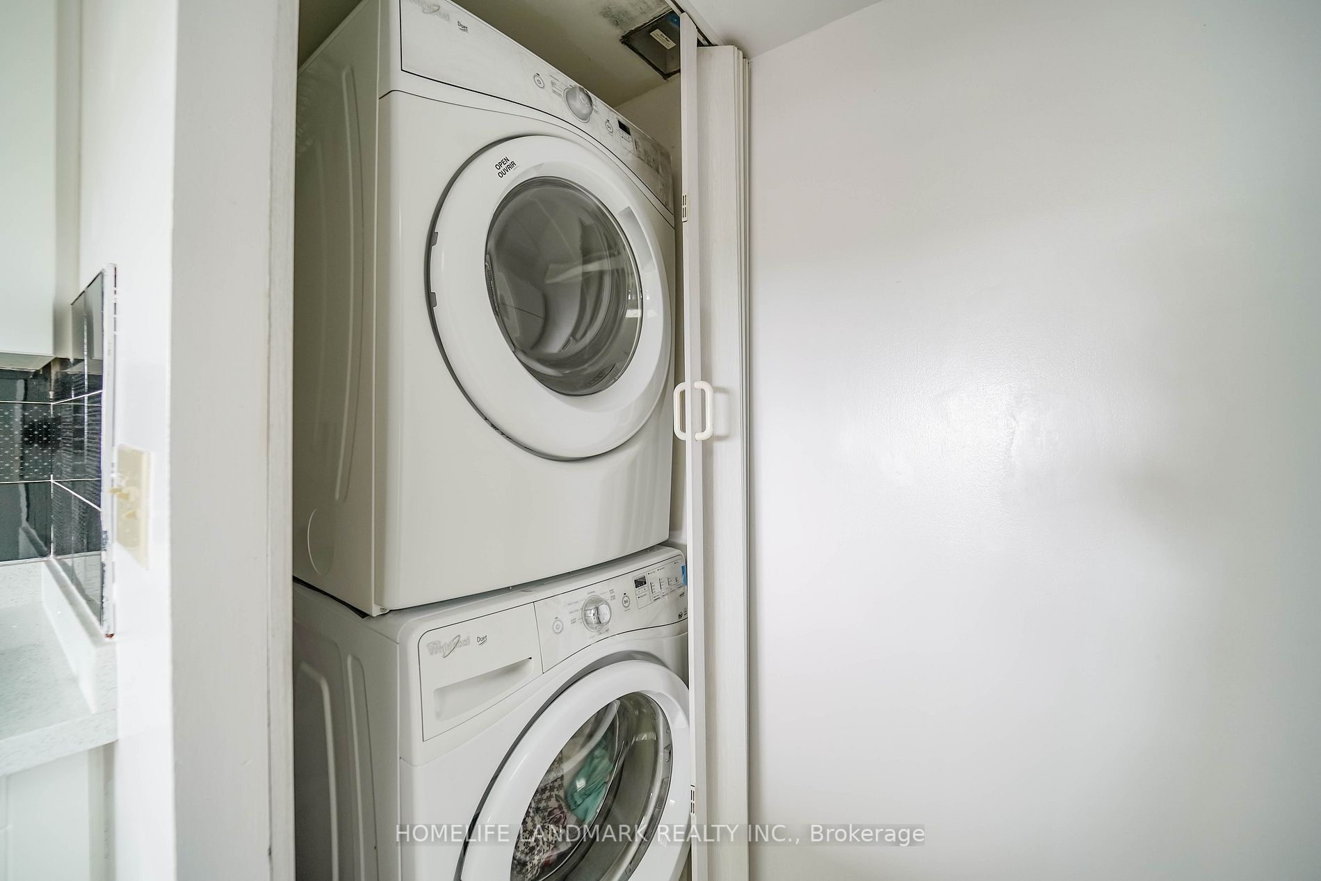 2466 Eglinton Ave E, #718