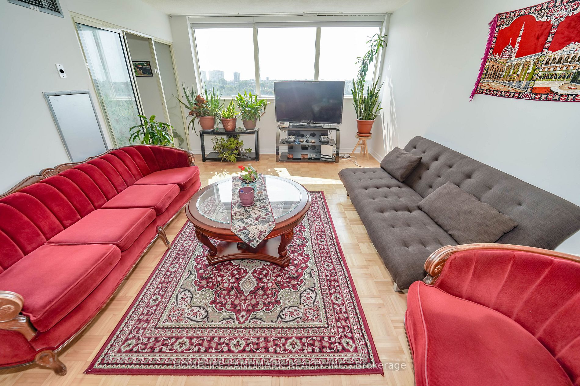 2466 Eglinton Ave E, #718