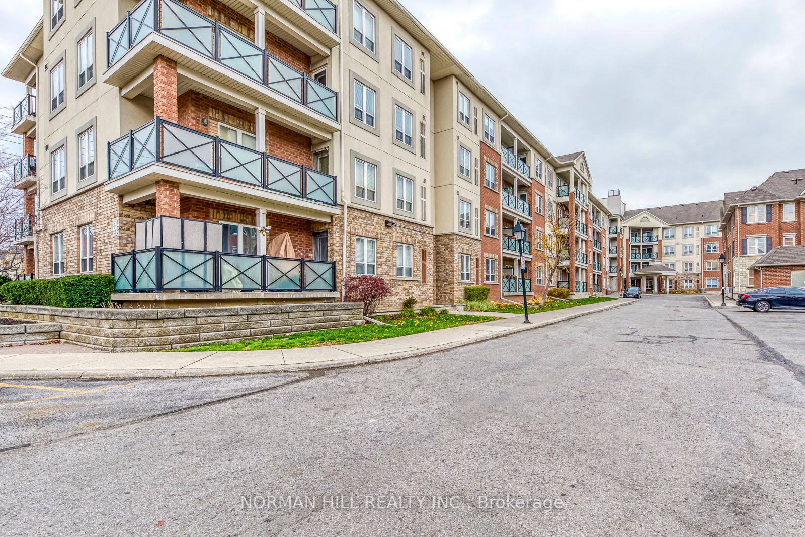 60 Mendelssohn St, #104
