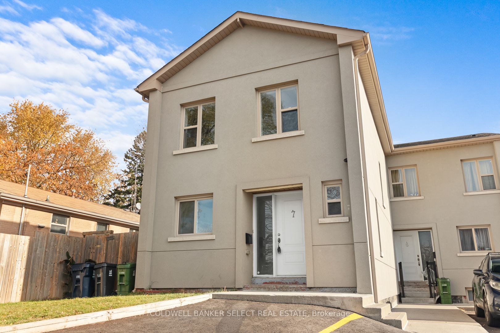 1 Autumn Ave, #7