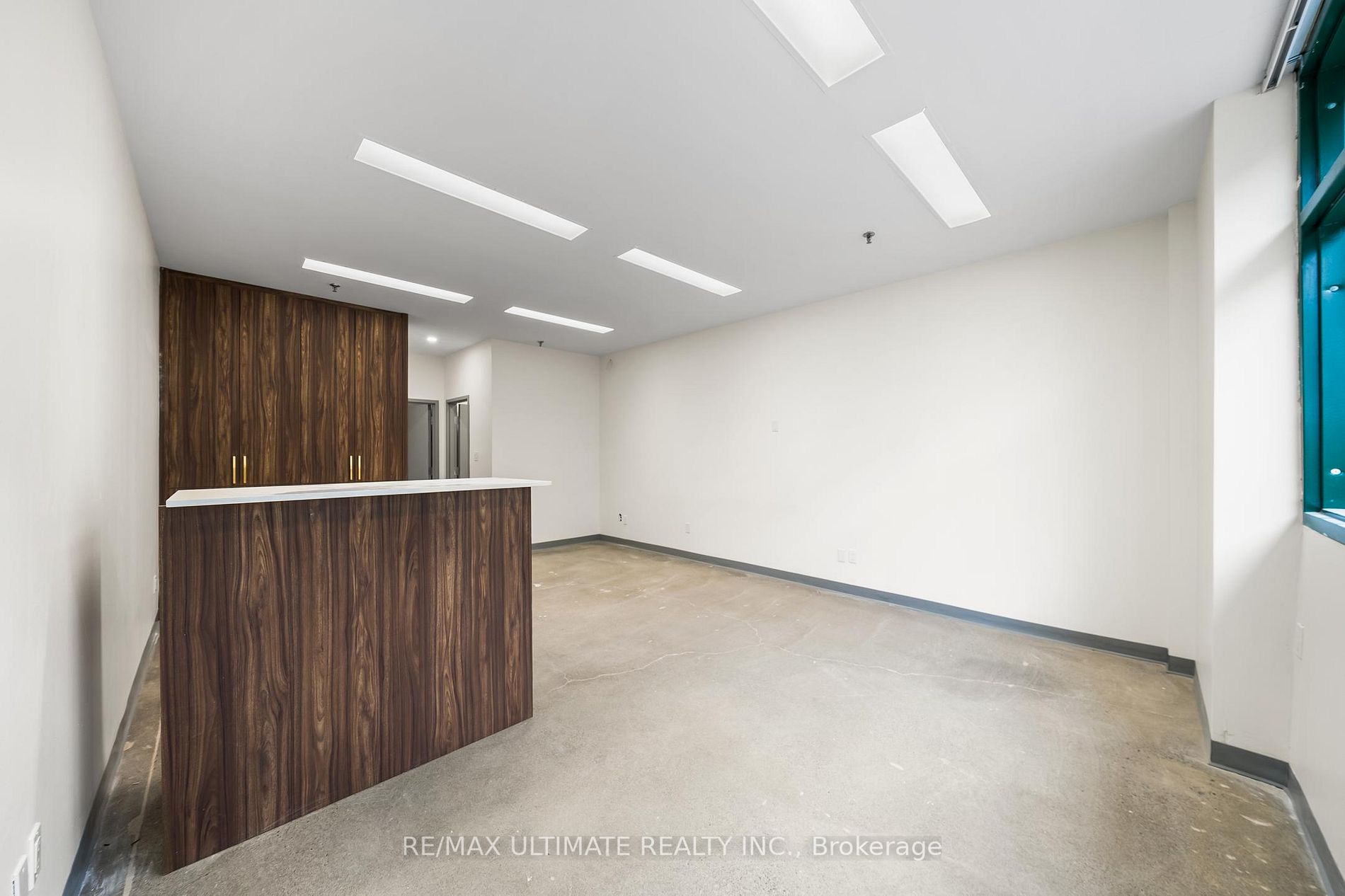 210 Silver Star Blvd, #823