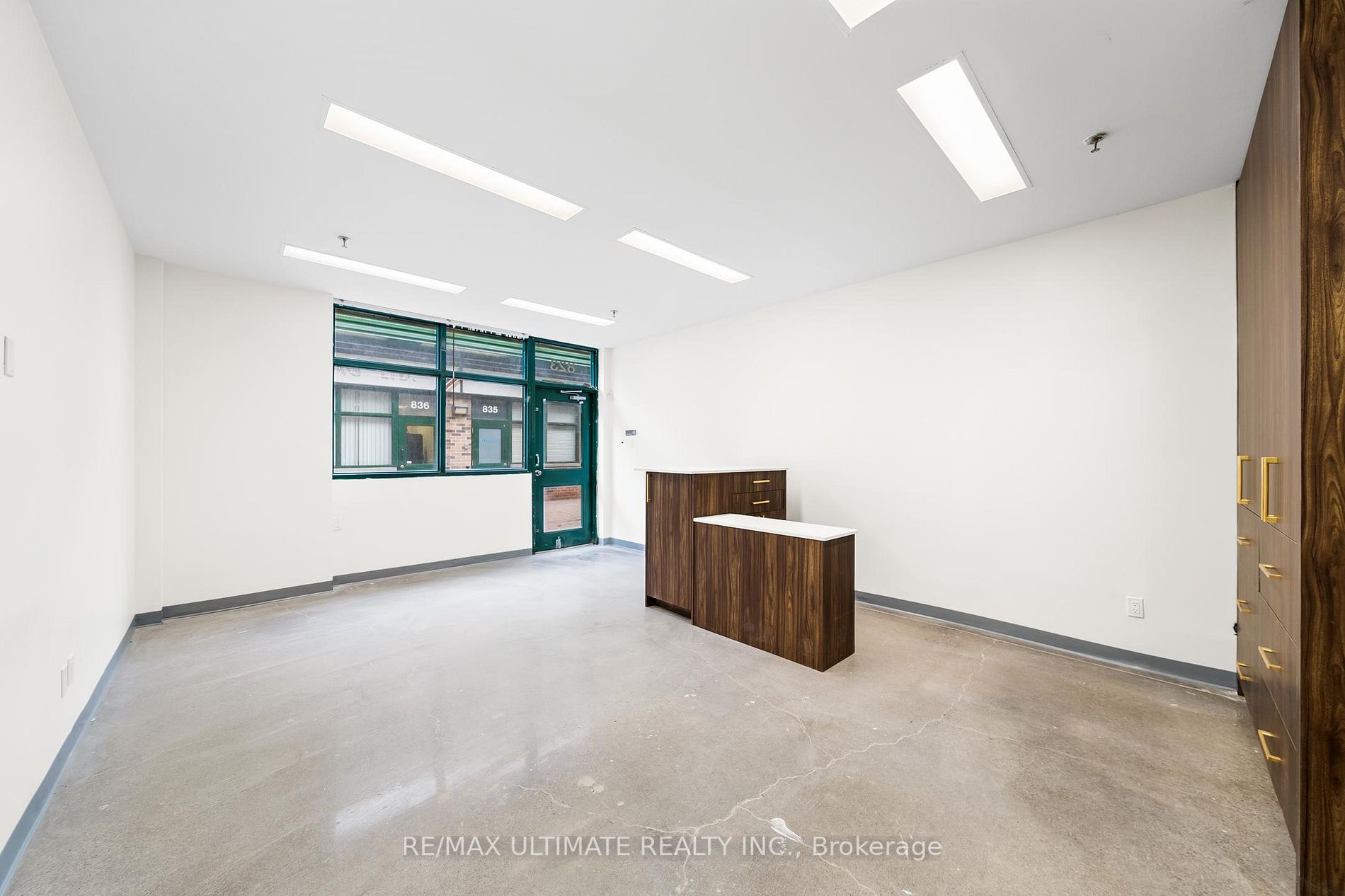 210 Silver Star Blvd, #823