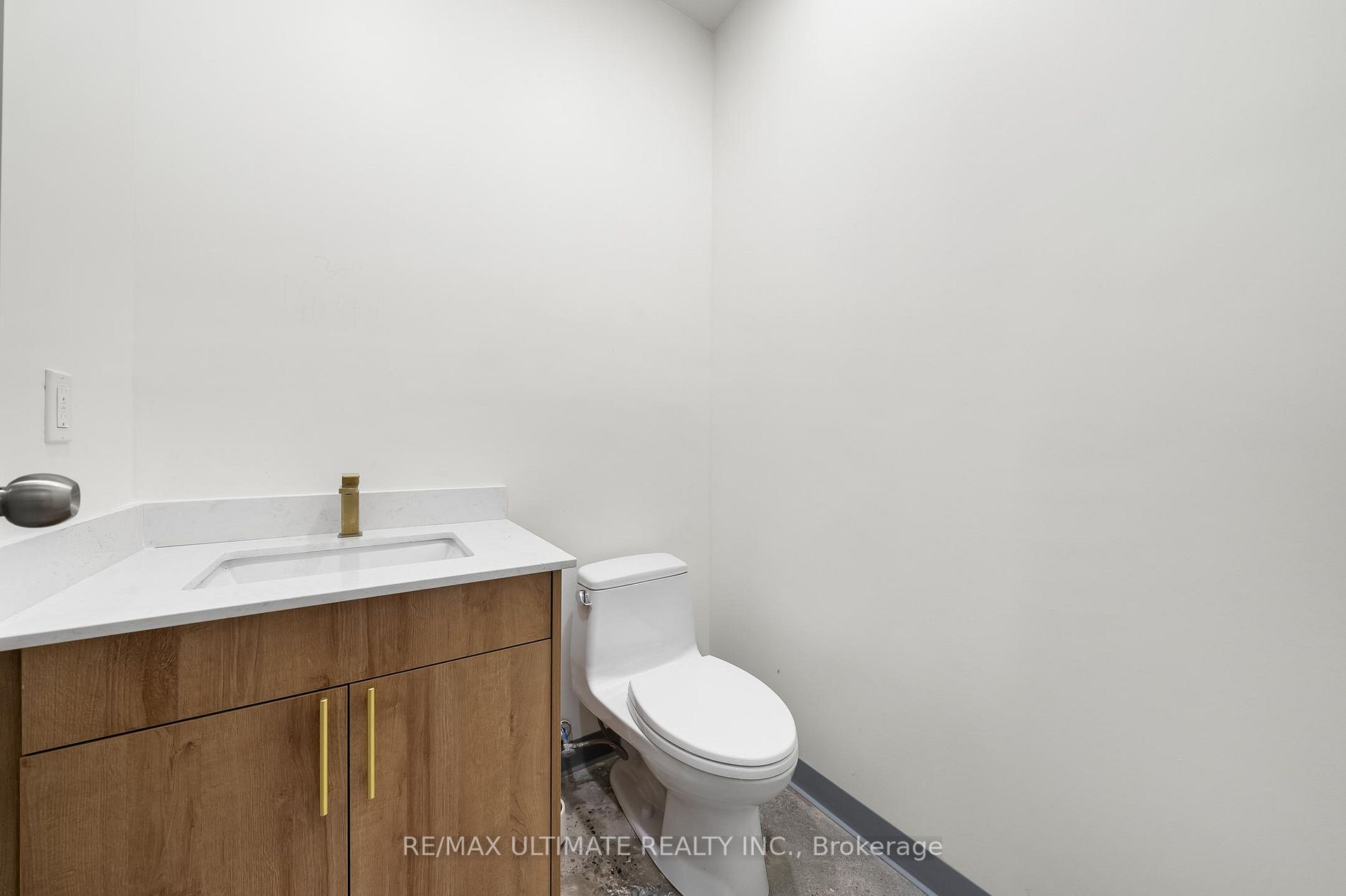 210 Silver Star Blvd, #823