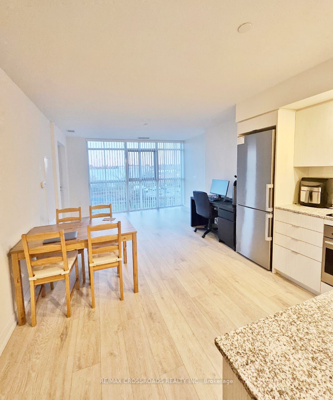 225 Village Green Sq, #212