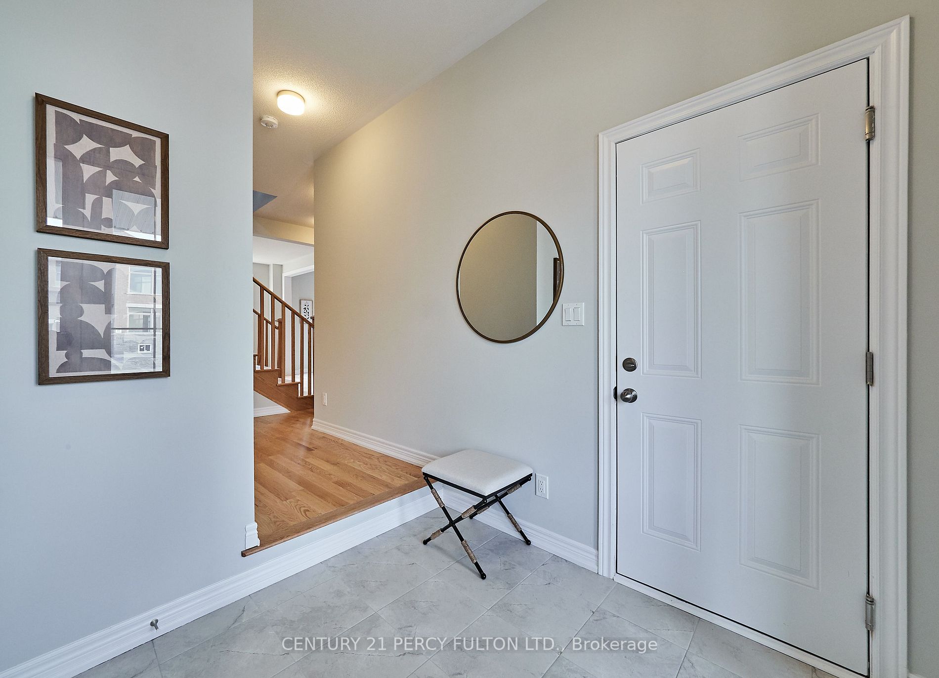 957 Lockie Dr