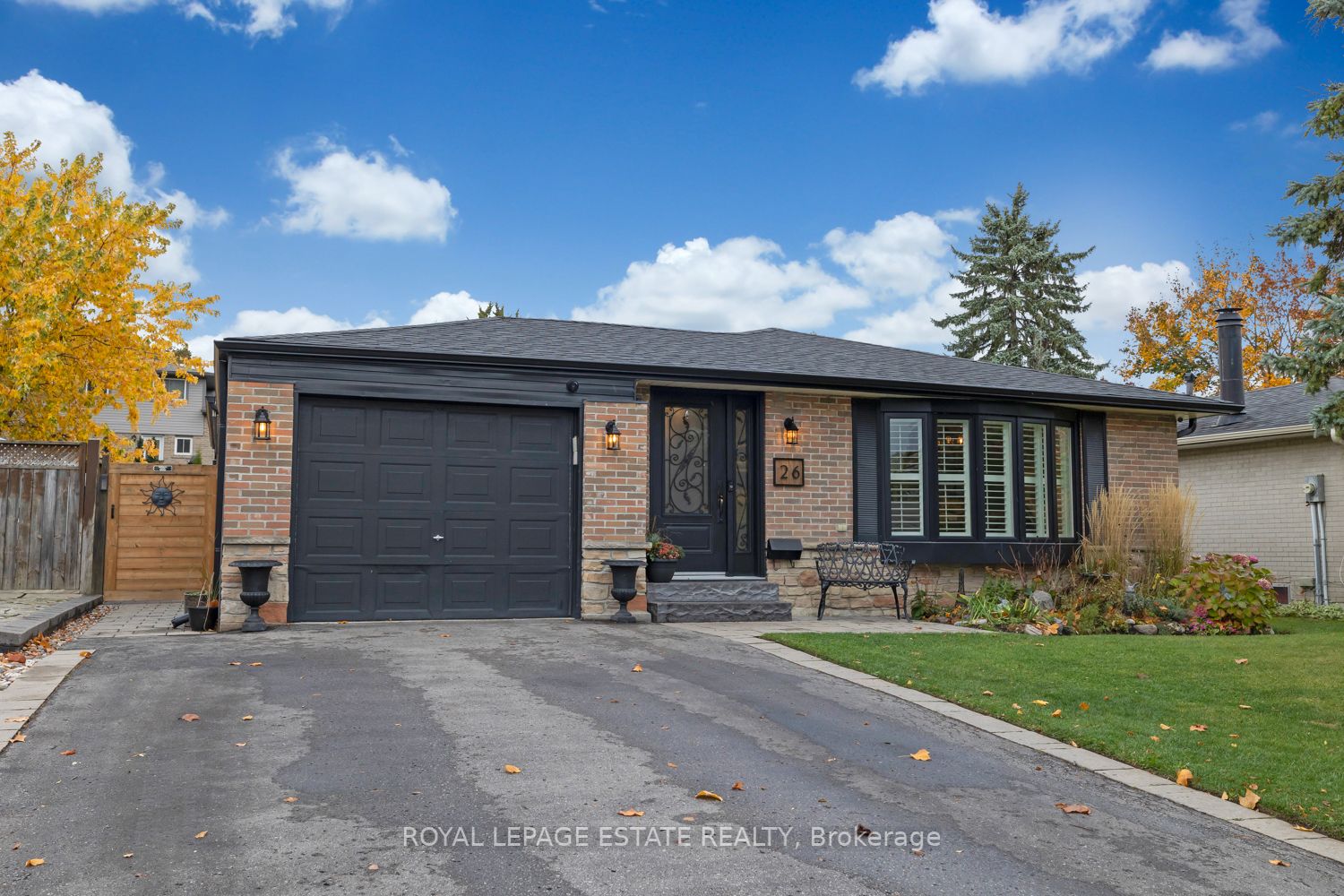 26 Lewin Cres