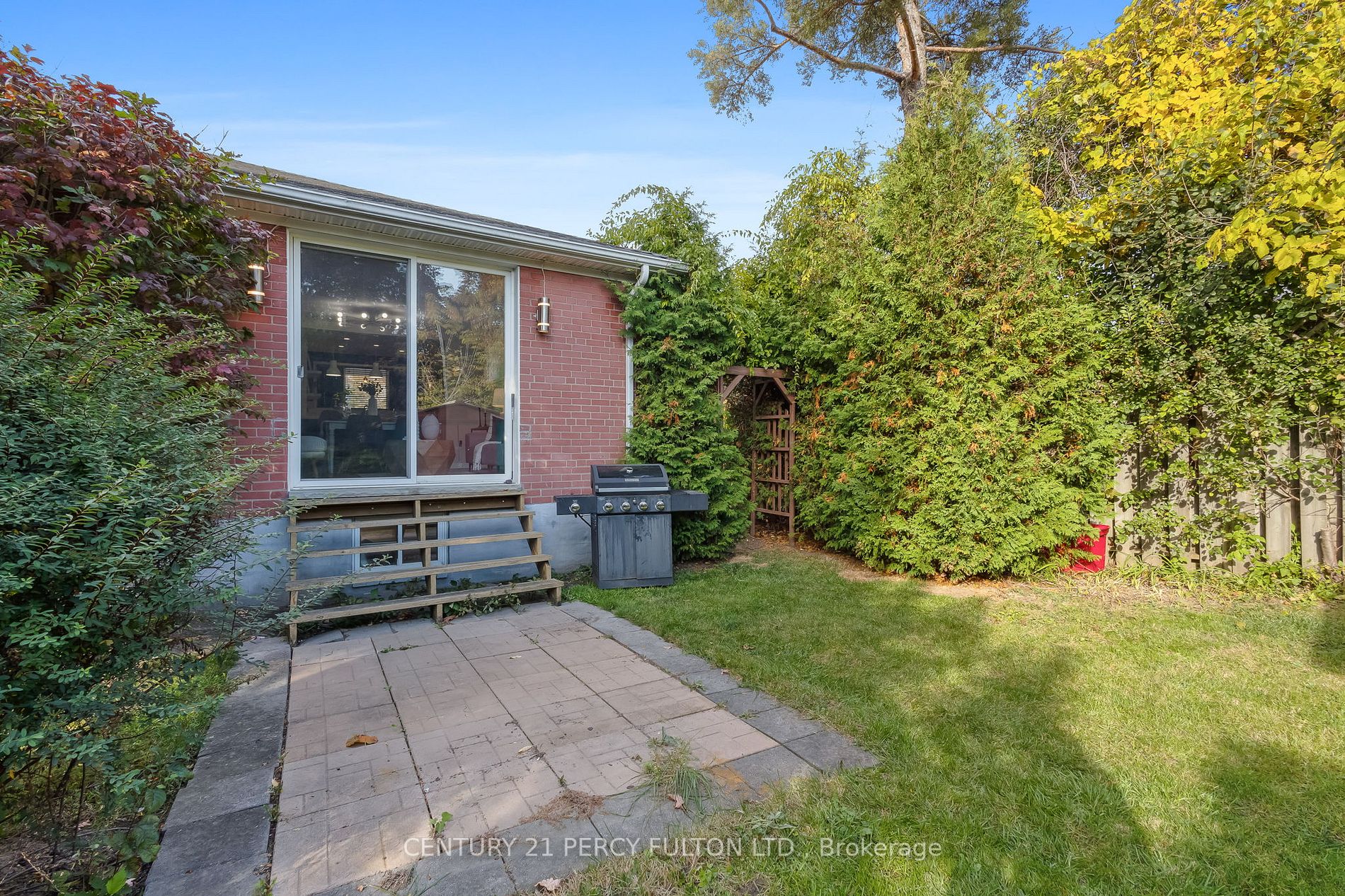 315 Palmerston Ave