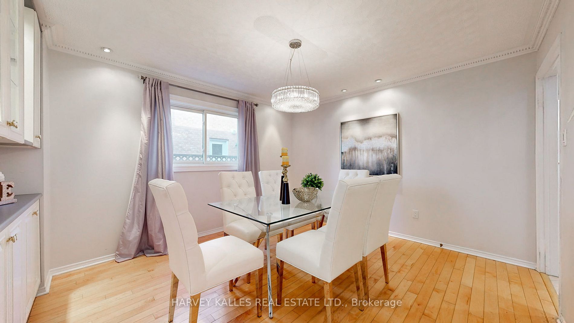 76 Rollo Dr
