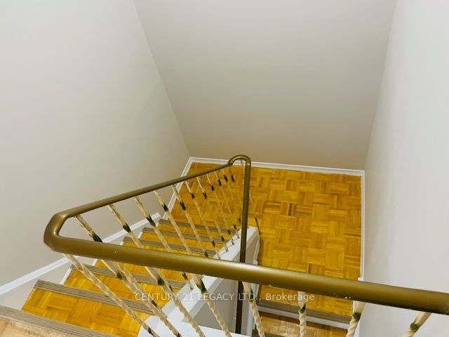 65 Bradstone Sq