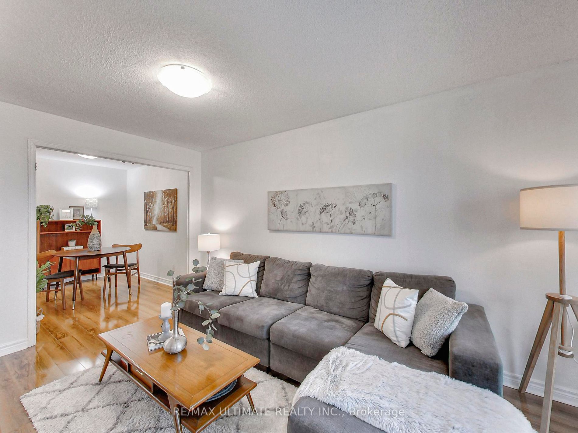 60 Fairfax Cres, #222
