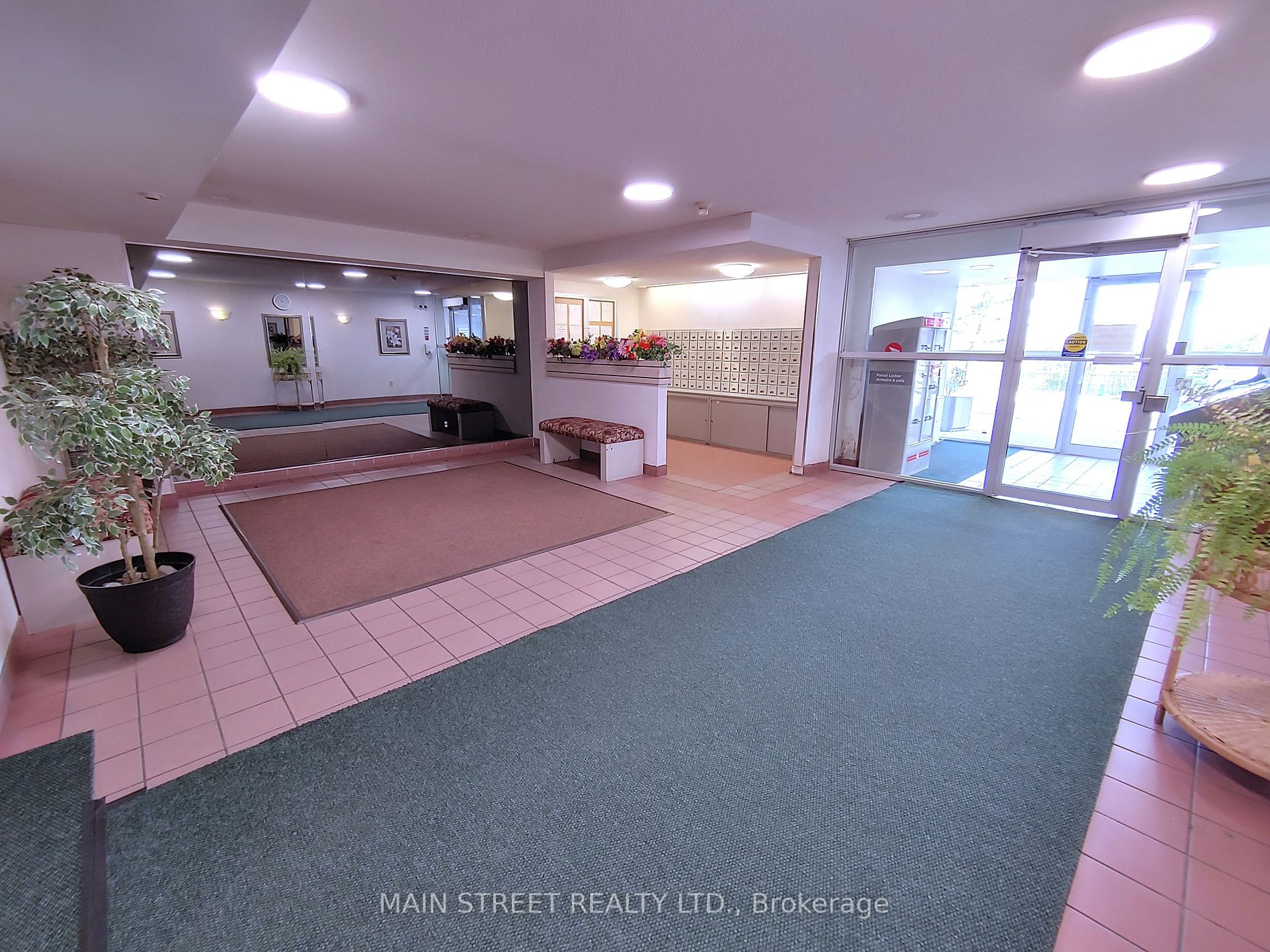15 Sewells Rd, #302